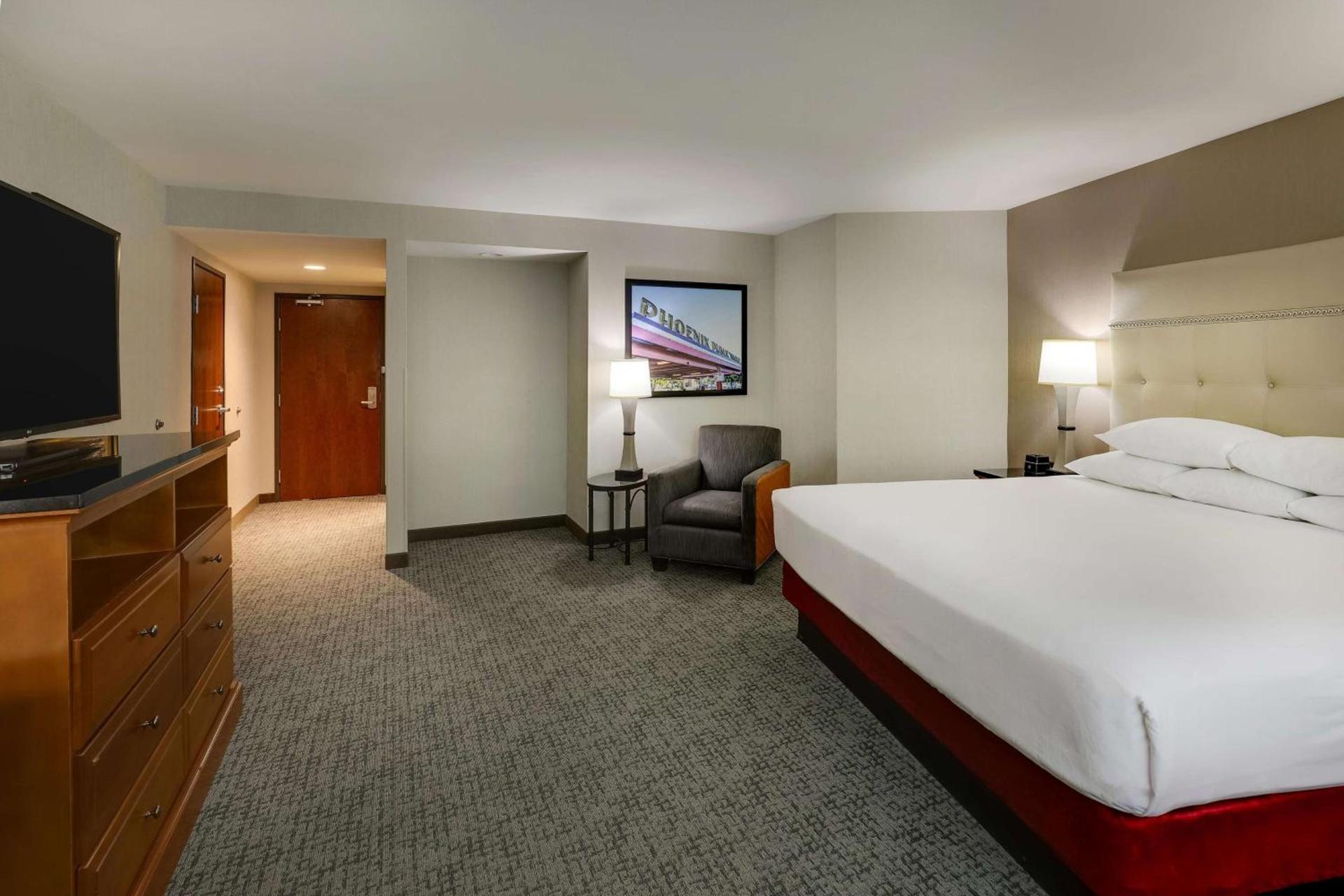Drury Inn & Suites Phoenix Airport photo 36