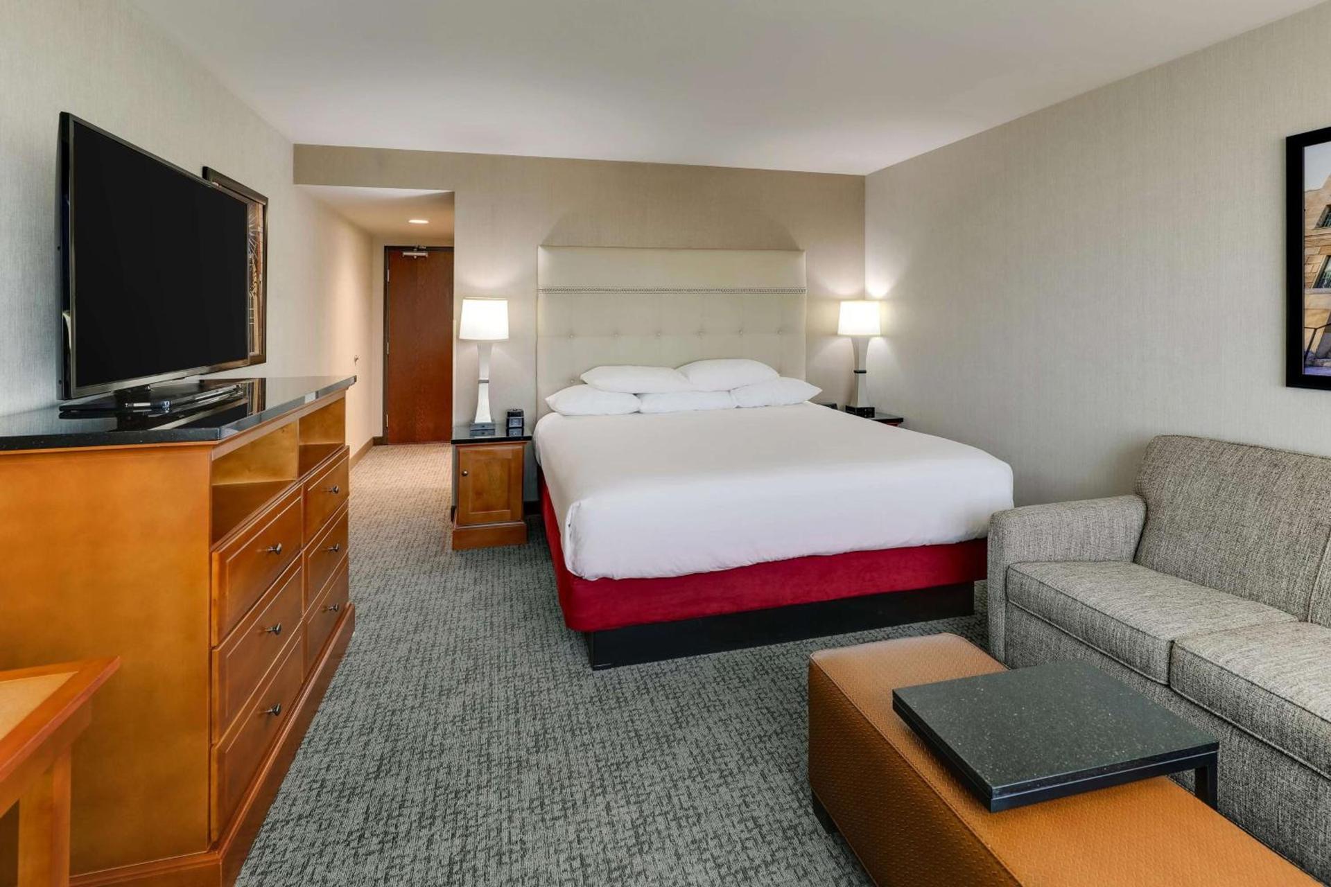 Drury Inn & Suites Phoenix Airport photo 44