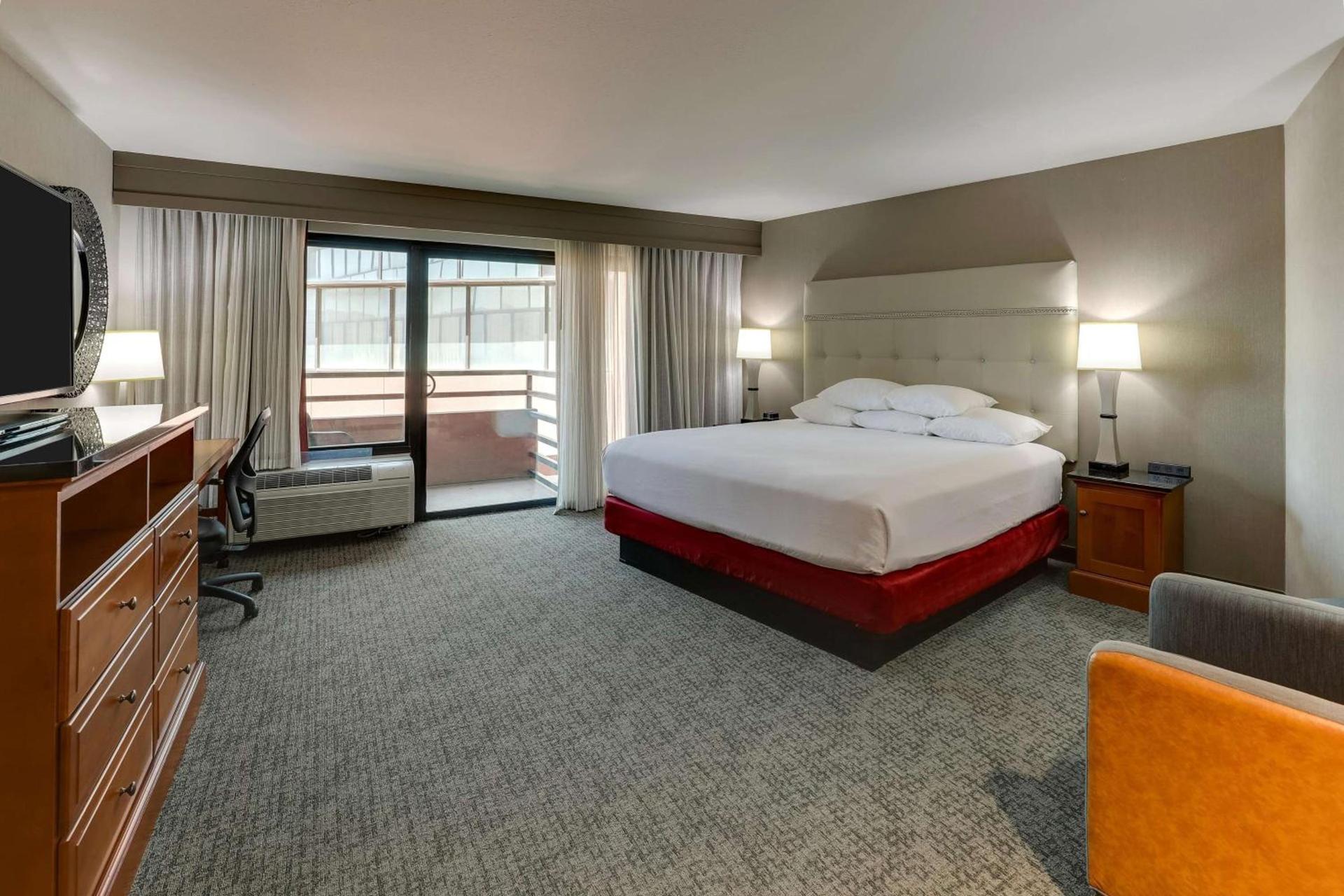 Drury Inn & Suites Phoenix Airport photo 46