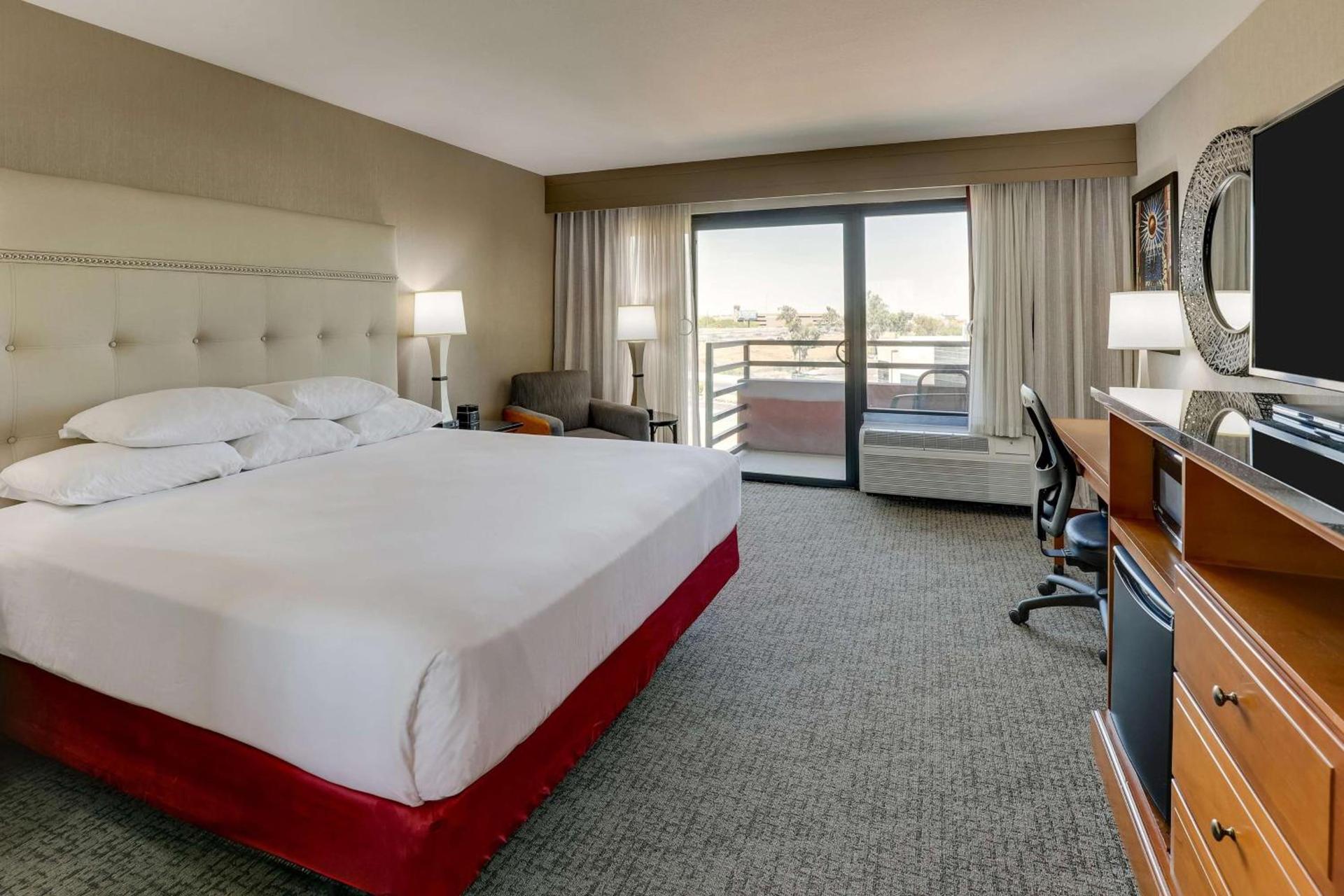 Drury Inn & Suites Phoenix Airport photo 50