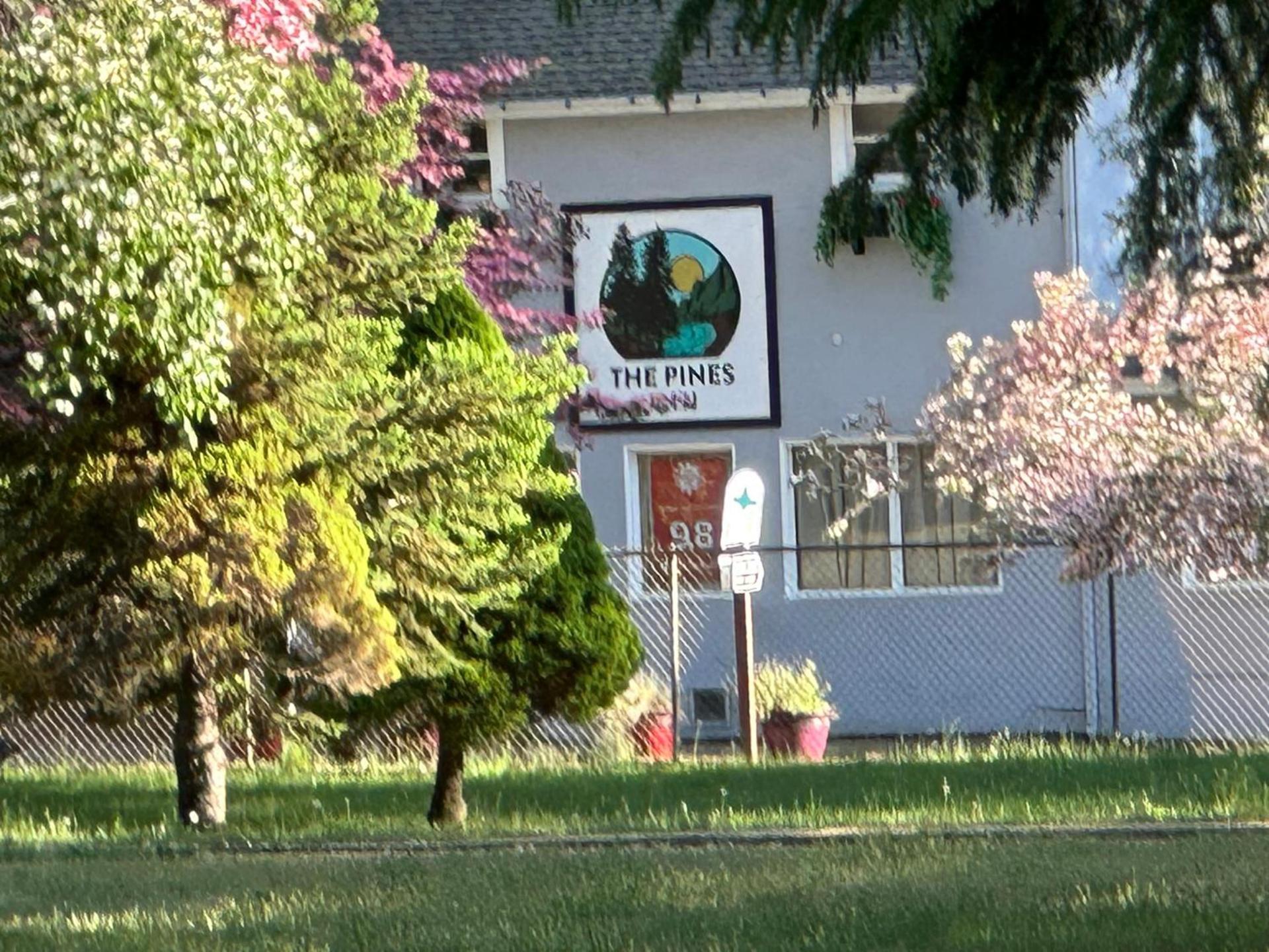The Pines Inn and Cottages photo 77