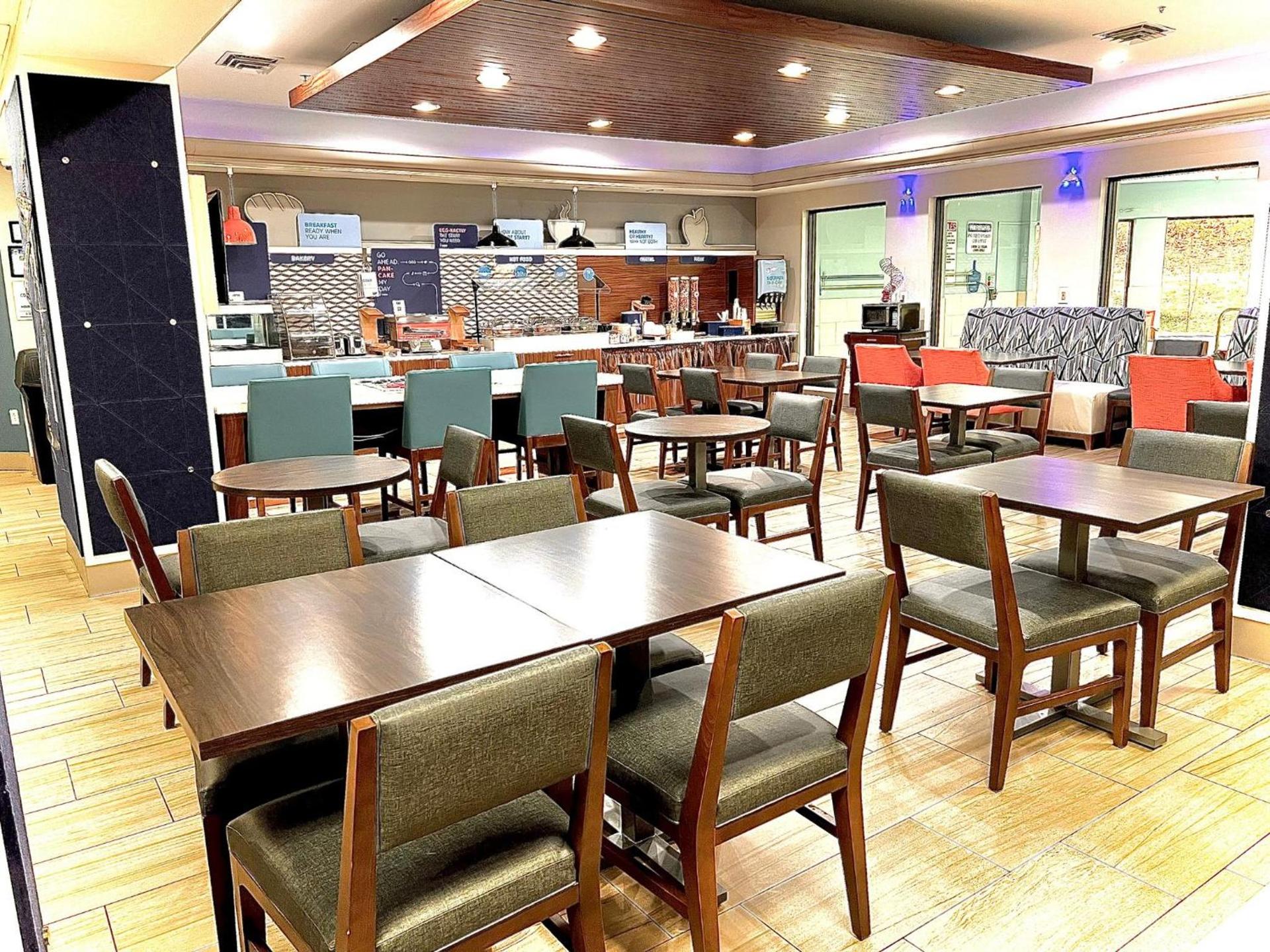 Holiday Inn Express Hershey-Harrisburg Area by IHG photo 22