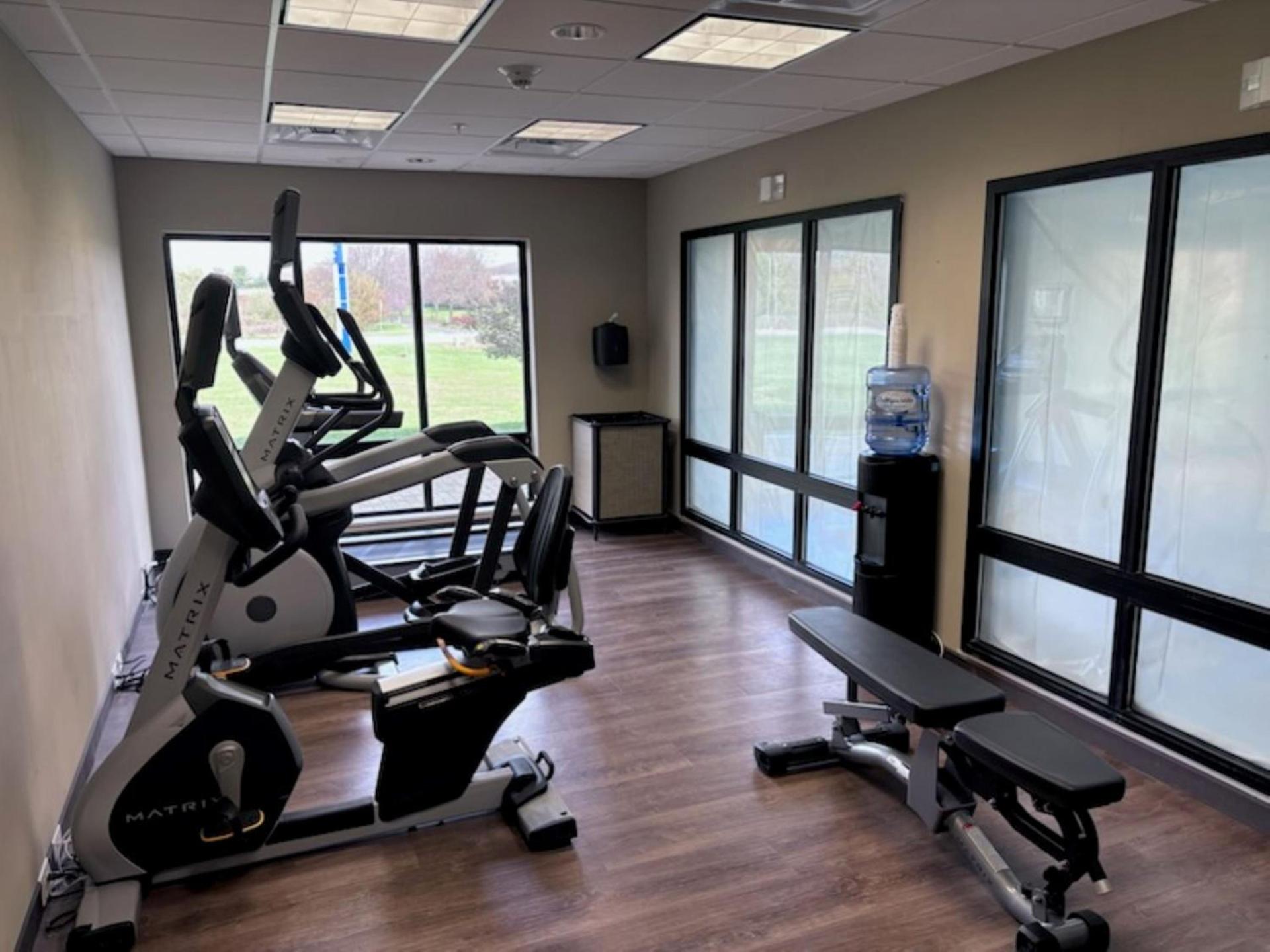 Holiday Inn Express & Suites Springfield by IHG photo 31