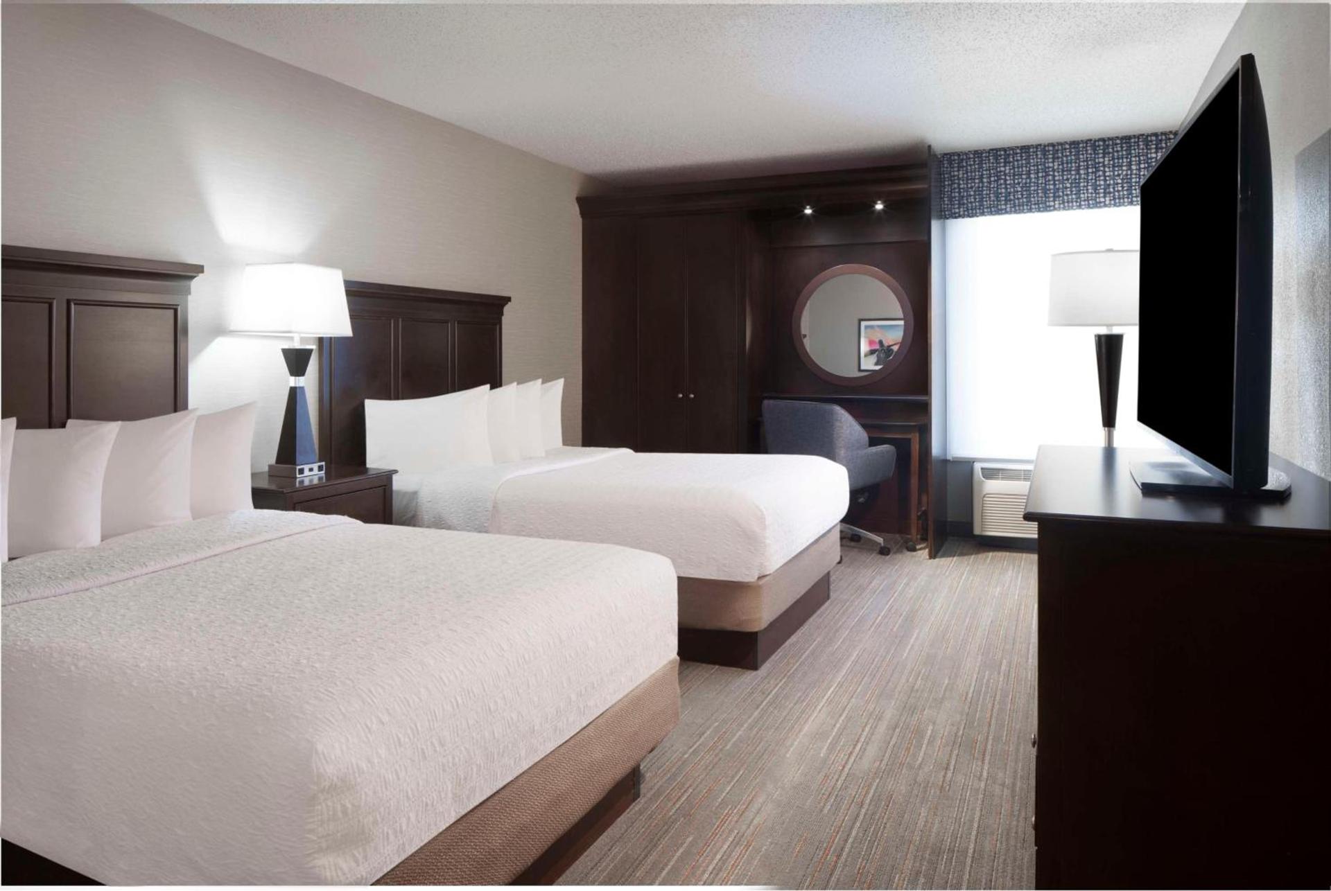 Hampton Inn Evansville photo 19