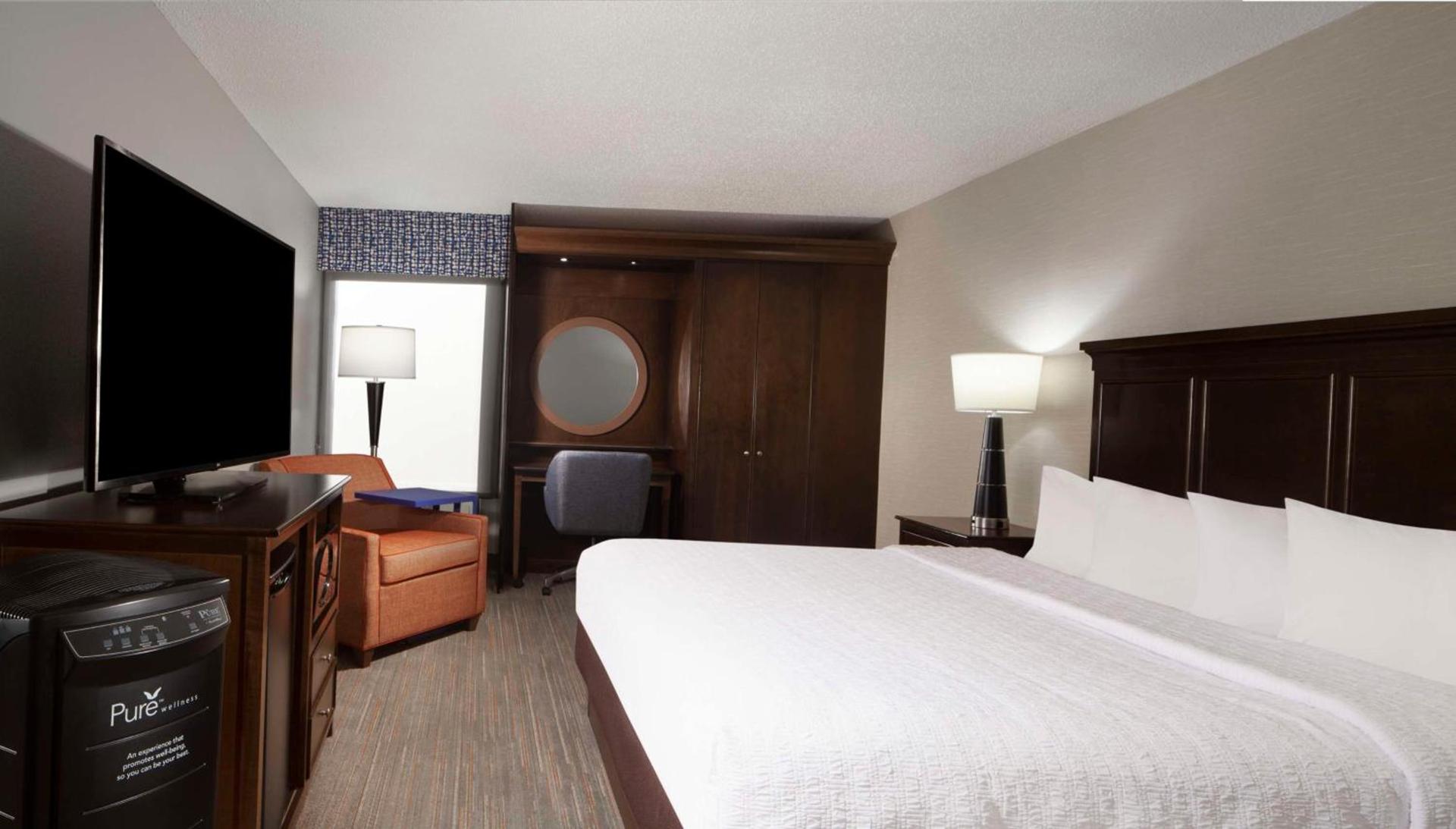 Hampton Inn Evansville photo 31