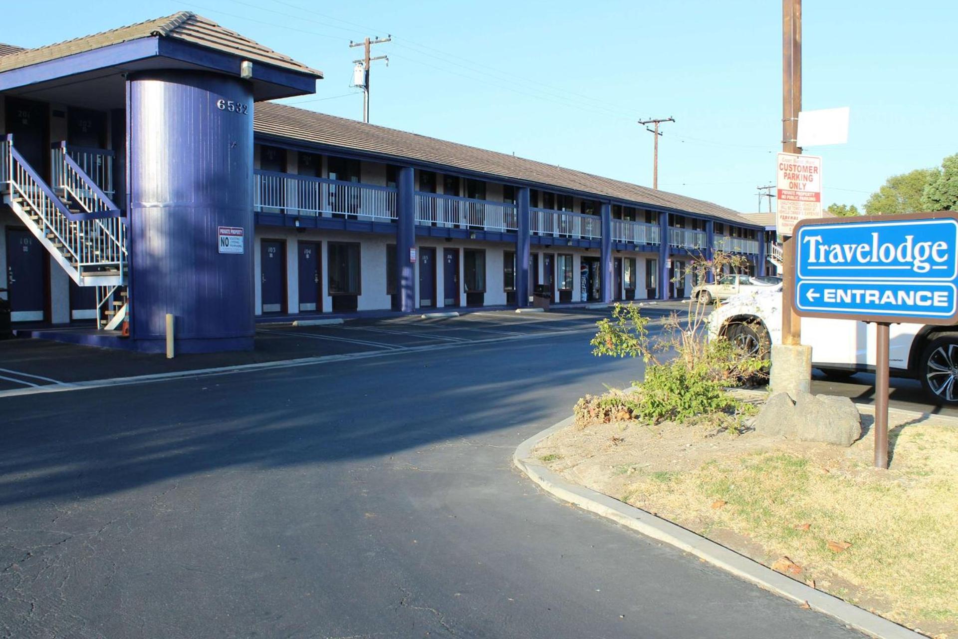 Travelodge by Wyndham Buena Park photo 1