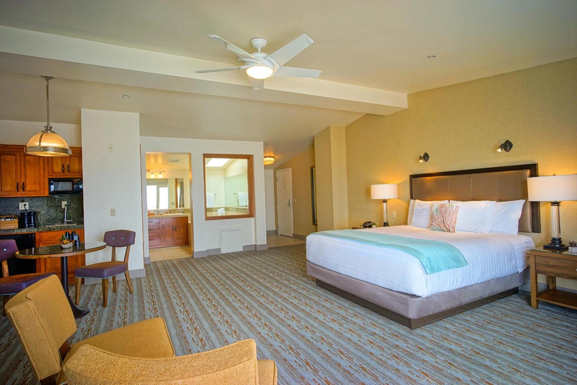 Sea & Sand Inn photo 27