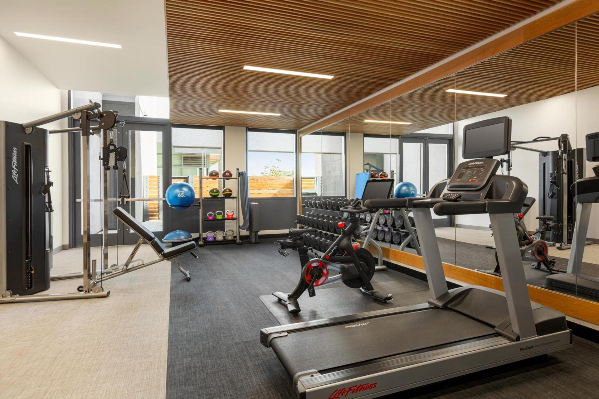 Hampton Inn & Suites San Mateo-San Francisco Airport photo 29