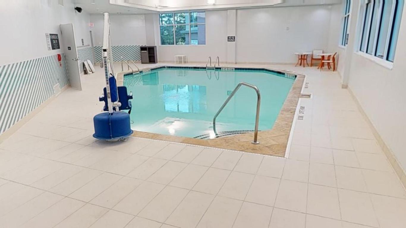 Courtyard by Marriott Atlanta Dunwoody photo 5