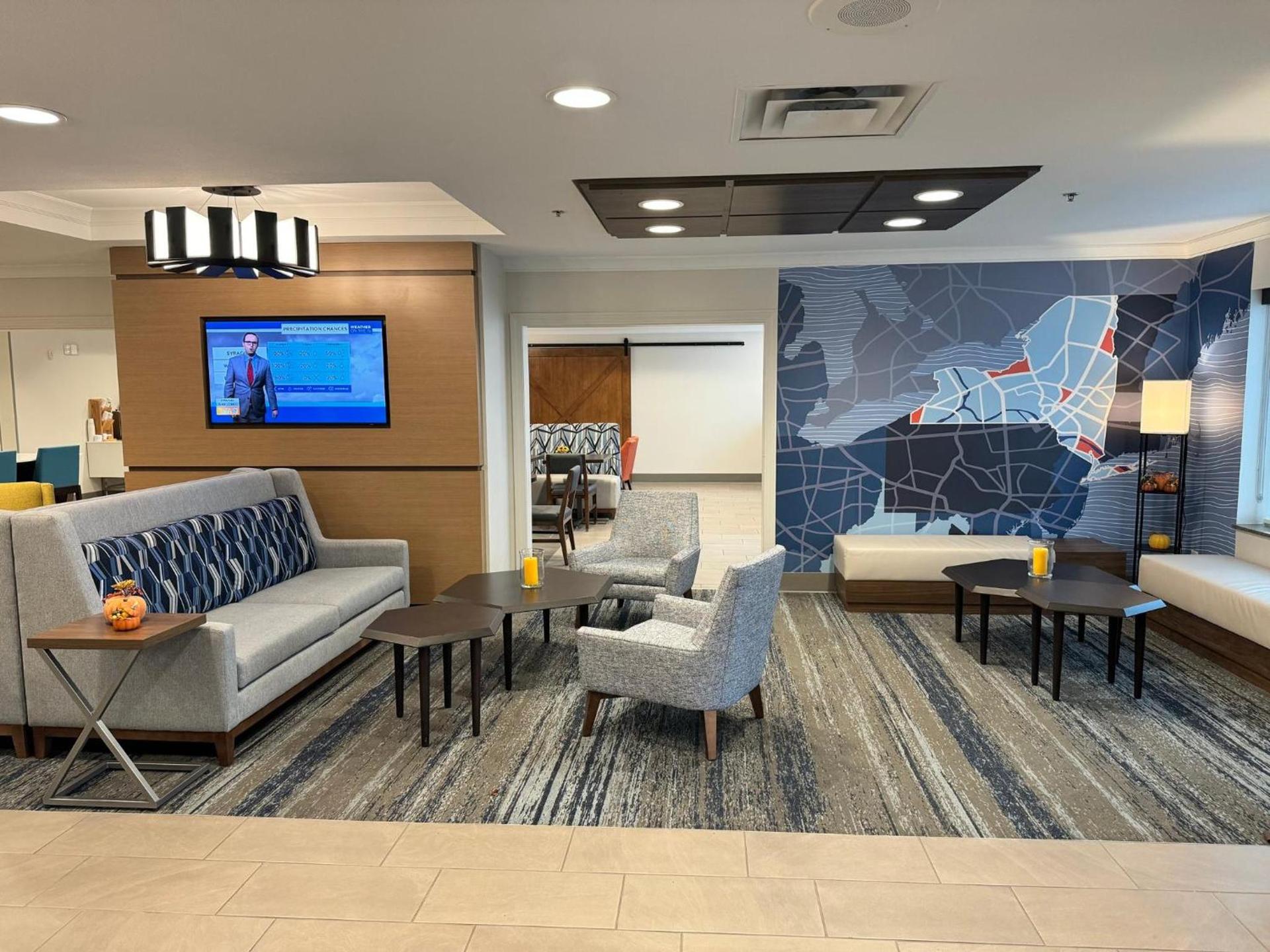 Holiday Inn Express & Suites Dewitt - Syracuse by IHG photo 21