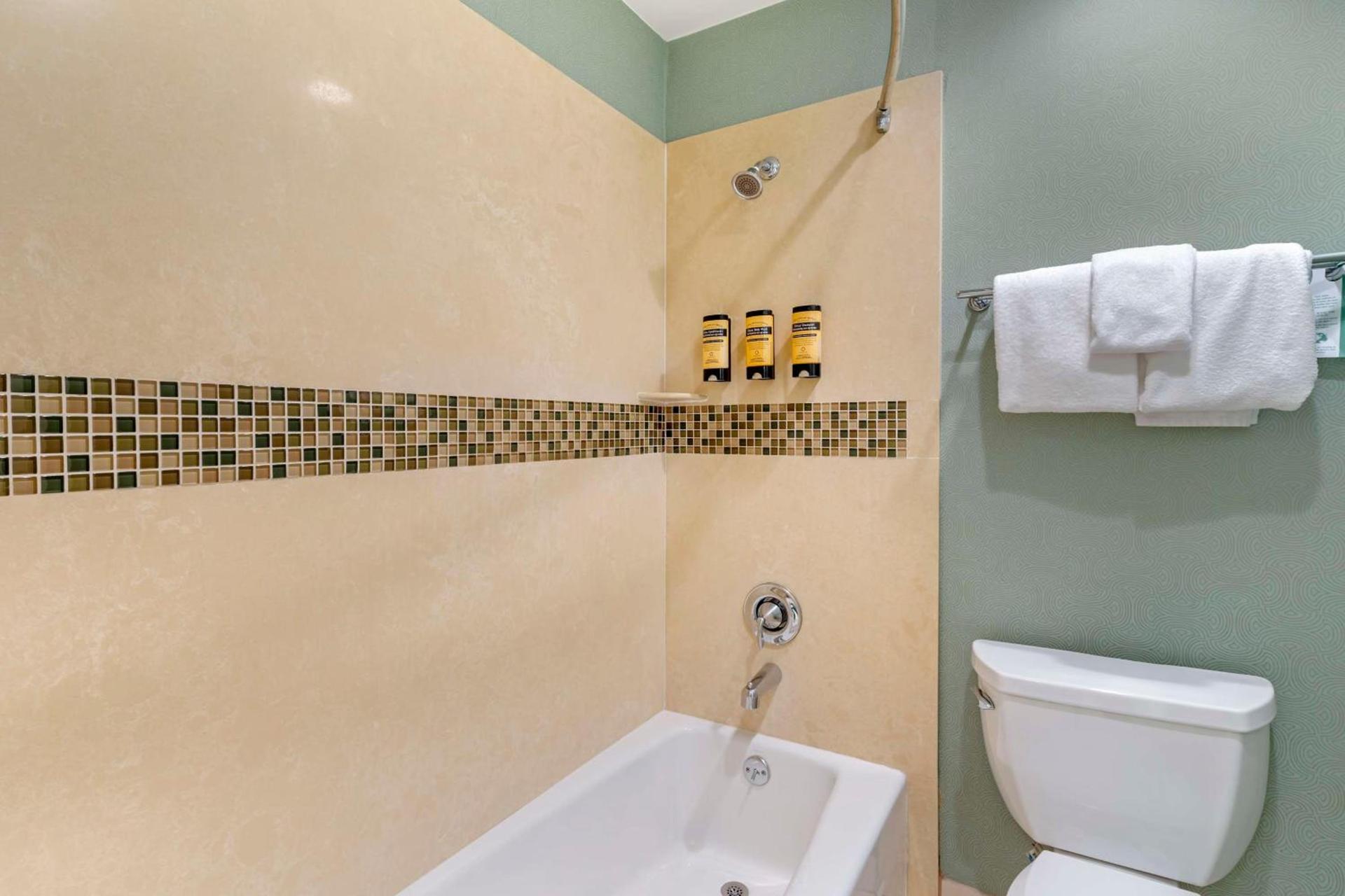 Best Western Plus Riviera photo 32