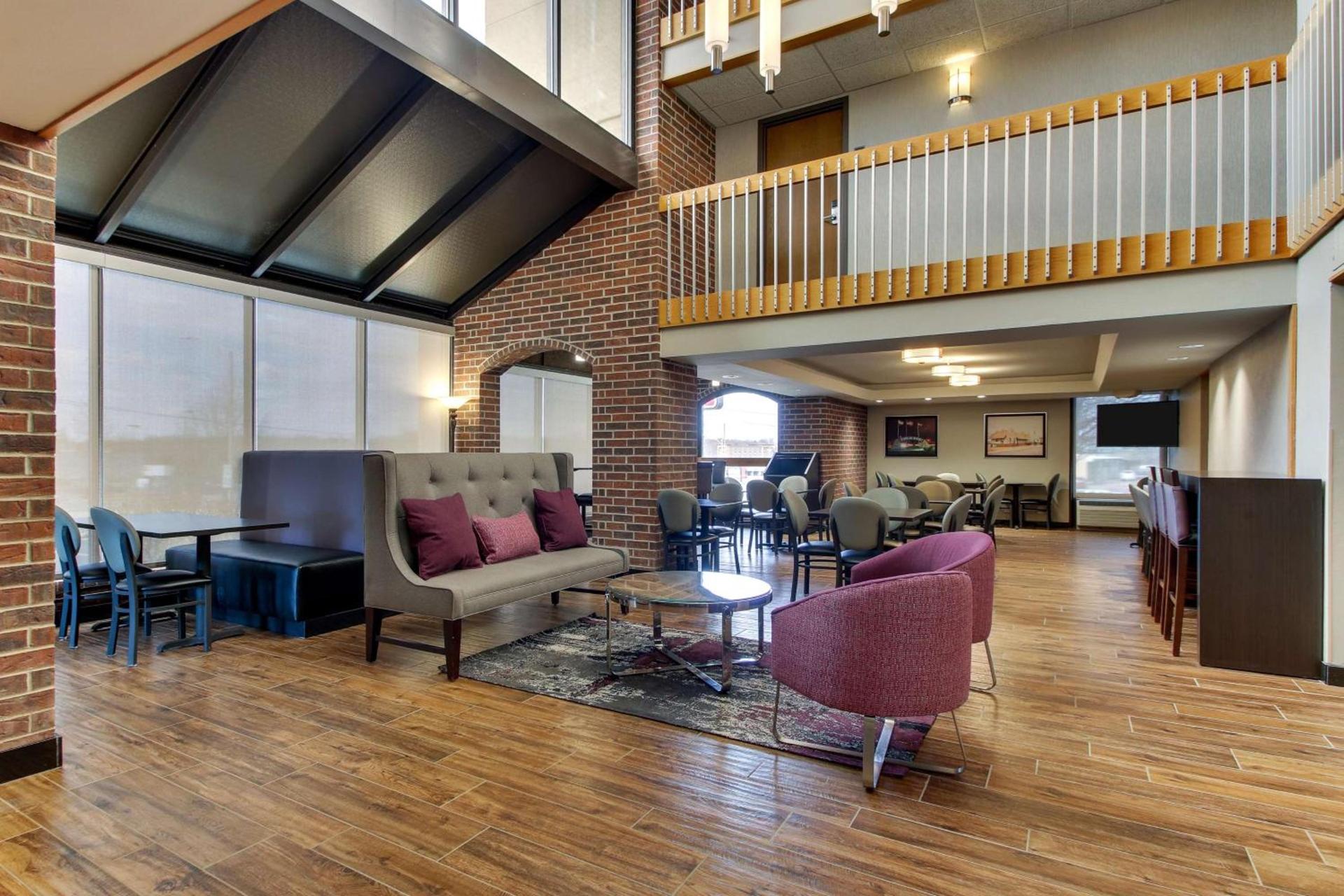 Drury Inn & Suites Poplar Bluff photo 5