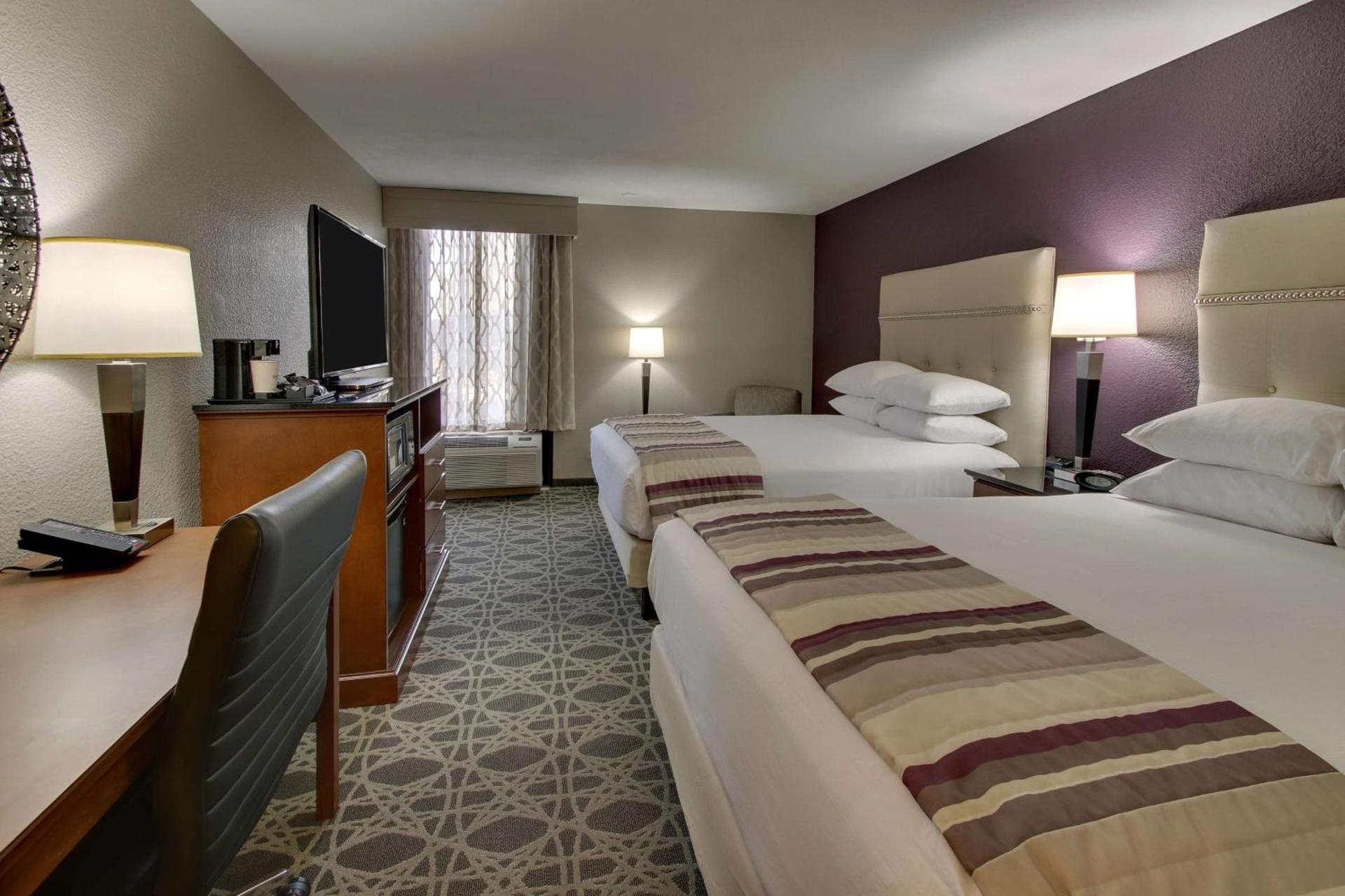 Drury Inn & Suites Poplar Bluff photo 28