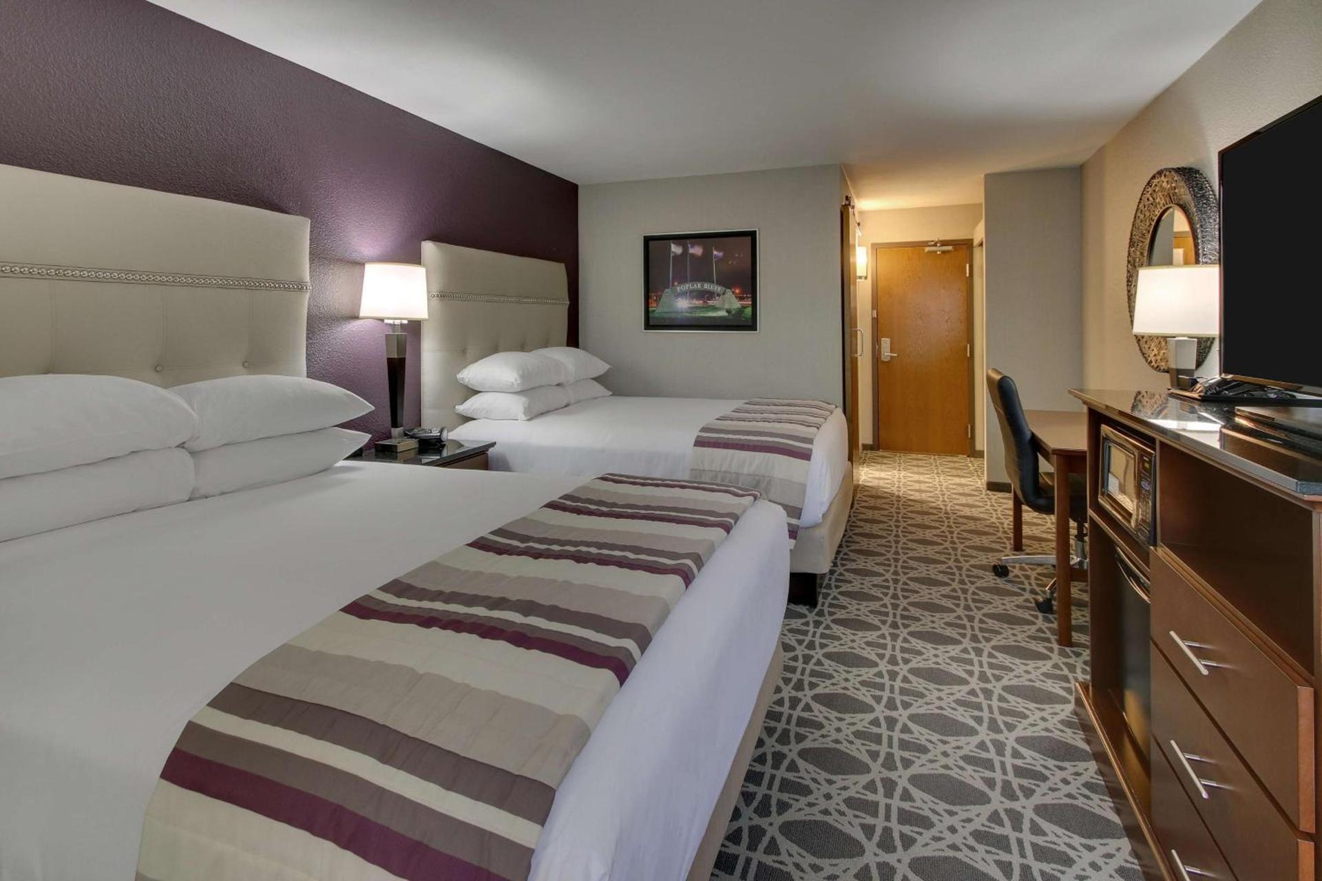 Drury Inn & Suites Poplar Bluff photo 31
