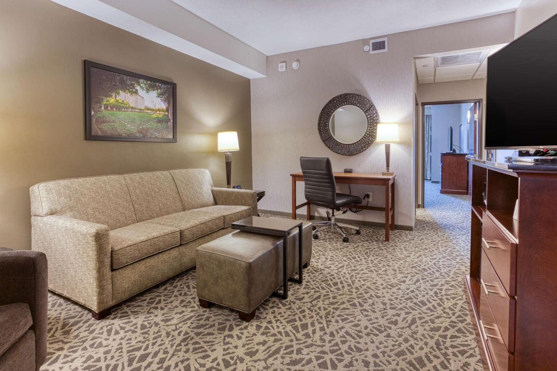 Drury Inn & Suites Cincinnati Northeast Mason photo 15