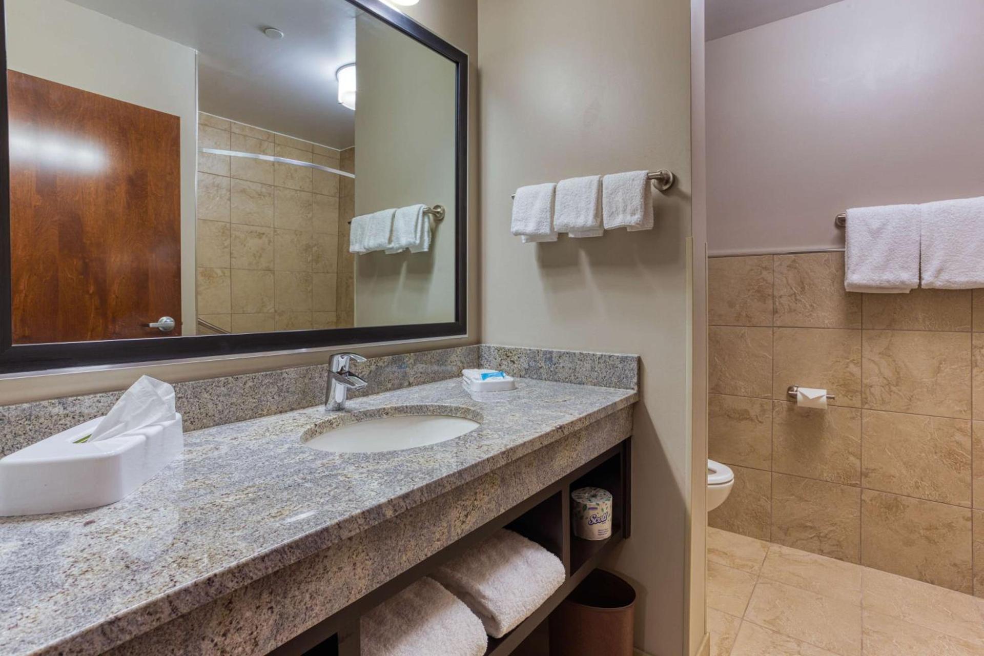 Drury Inn & Suites Cincinnati Northeast Mason photo 19