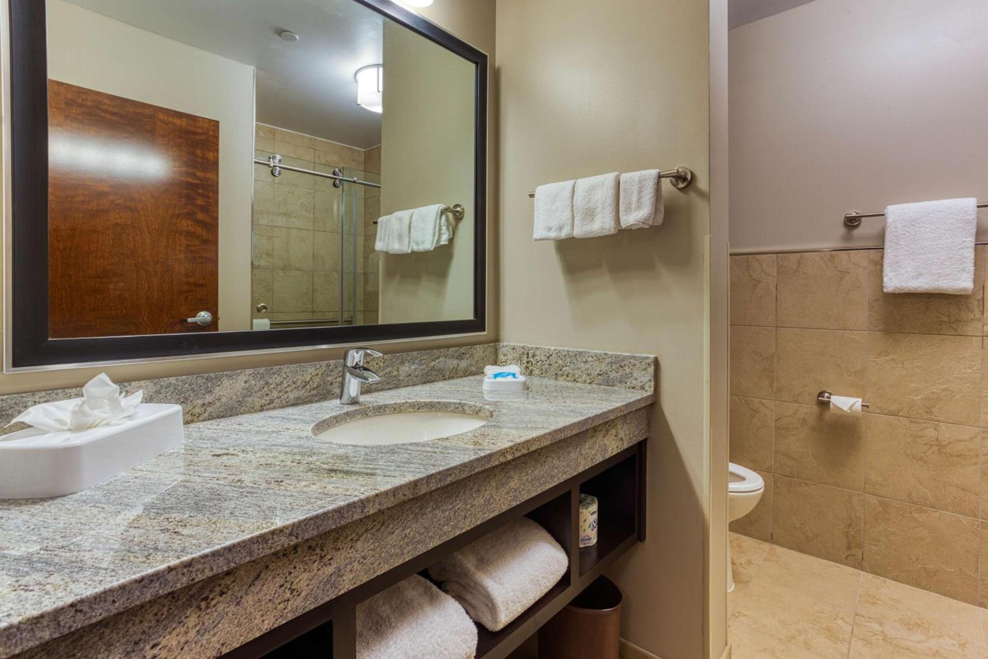 Drury Inn & Suites Cincinnati Northeast Mason photo 20
