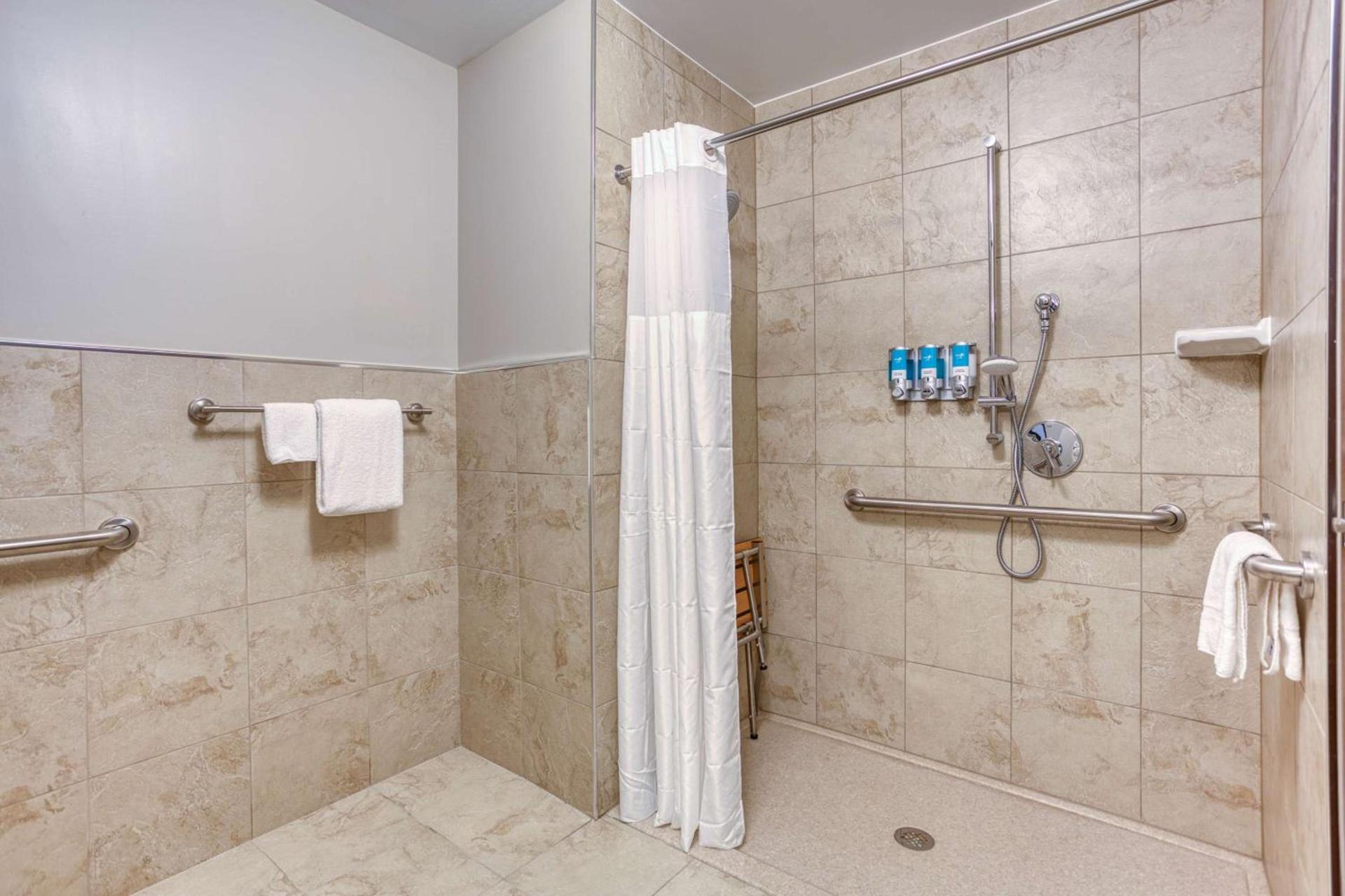 Drury Inn & Suites Cincinnati Northeast Mason photo 22