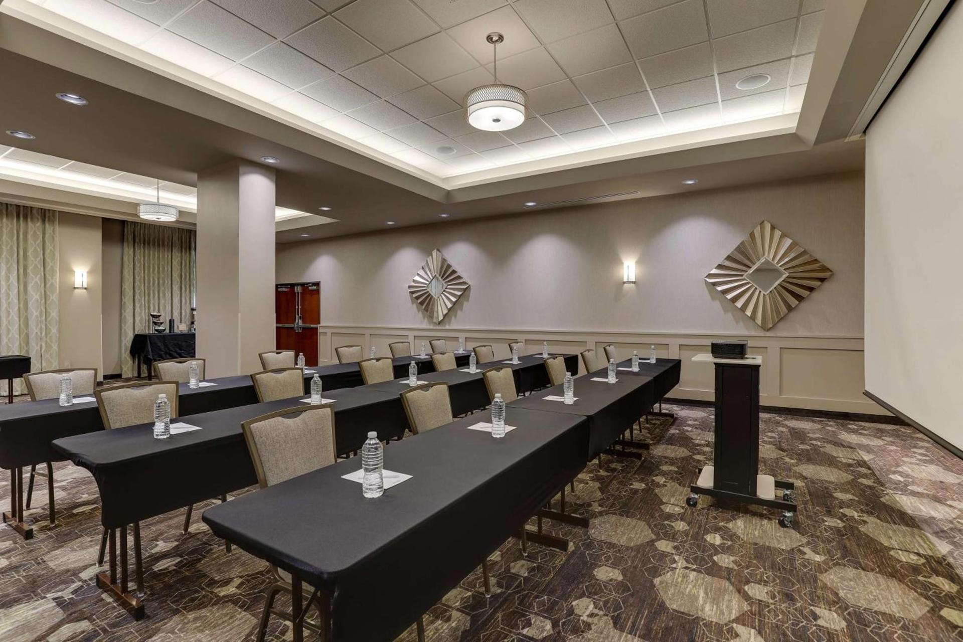 Drury Inn & Suites Cincinnati Northeast Mason photo 27