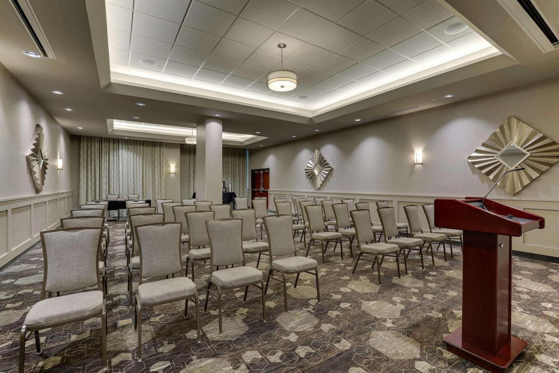 Drury Inn & Suites Cincinnati Northeast Mason photo 28