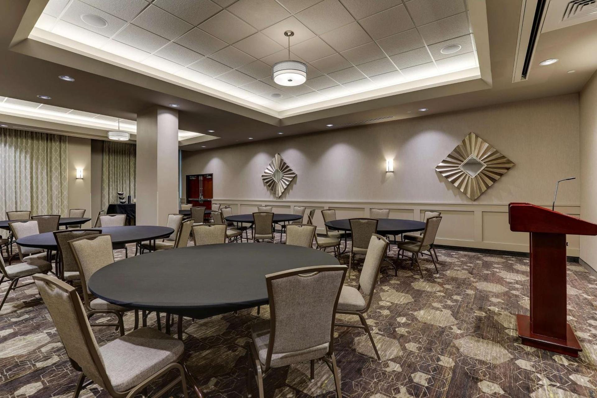 Drury Inn & Suites Cincinnati Northeast Mason photo 29