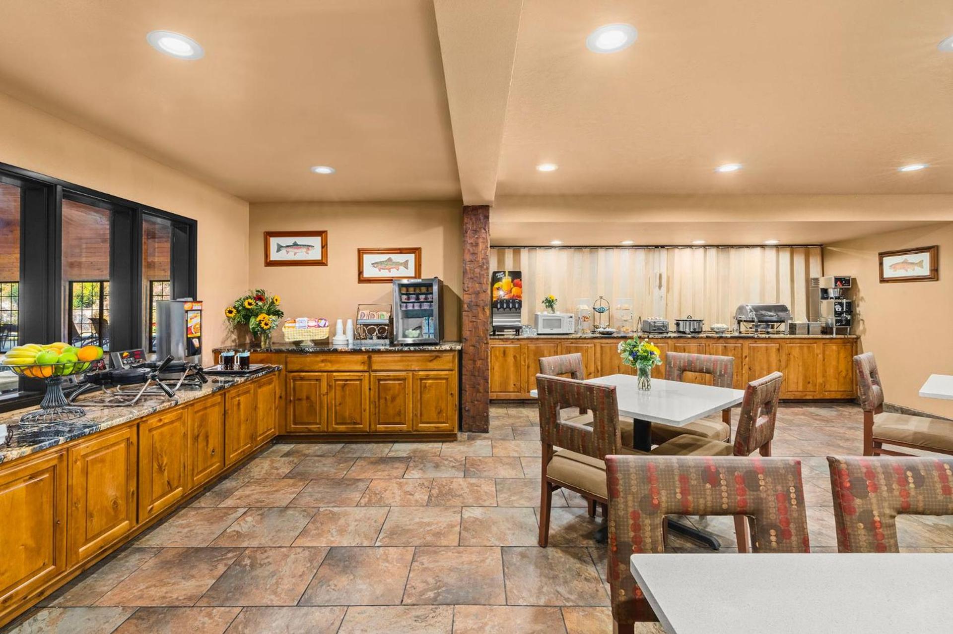 Bitterroot River Inn and Conference Center photo 37