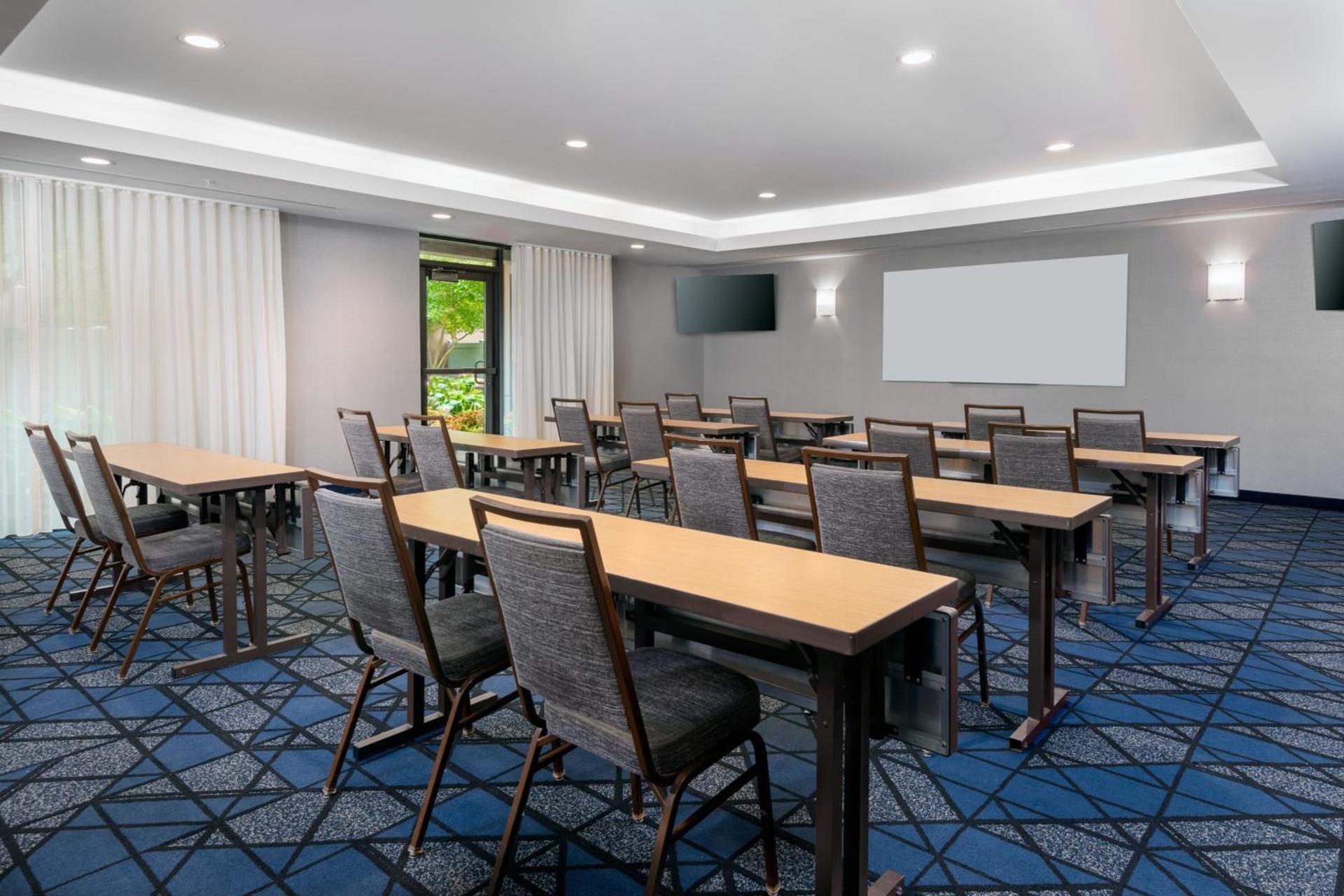 Courtyard by Marriott Danbury photo 44