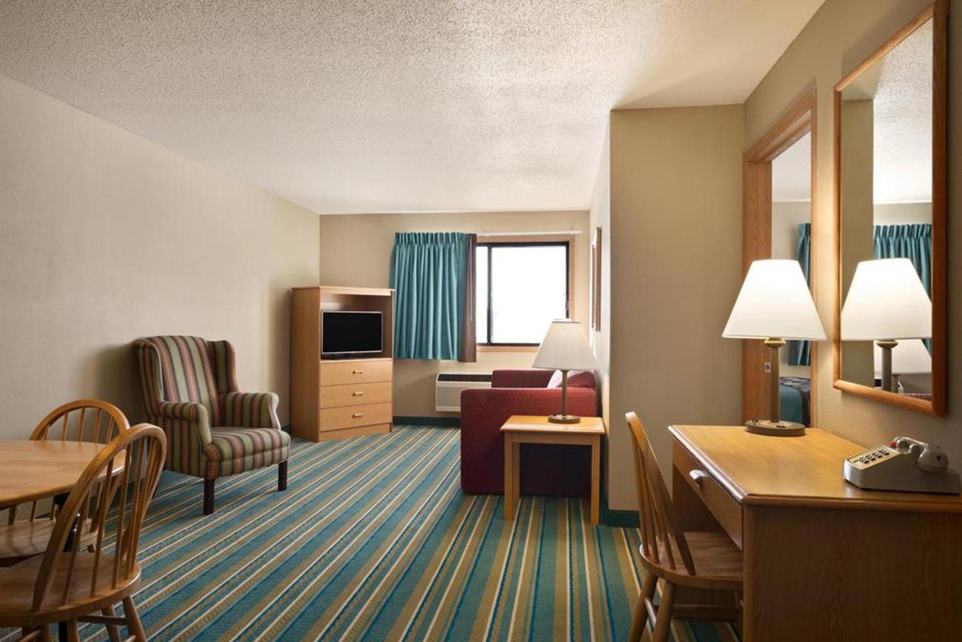 Coratel Inn & Suites by Jasper New Richmond photo 8