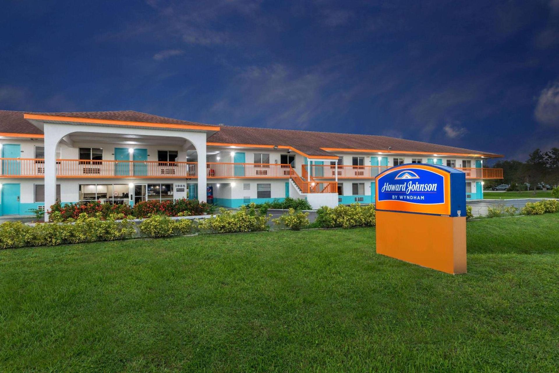 Howard Johnson by Wyndham Vero Beach/I-95 photo 6