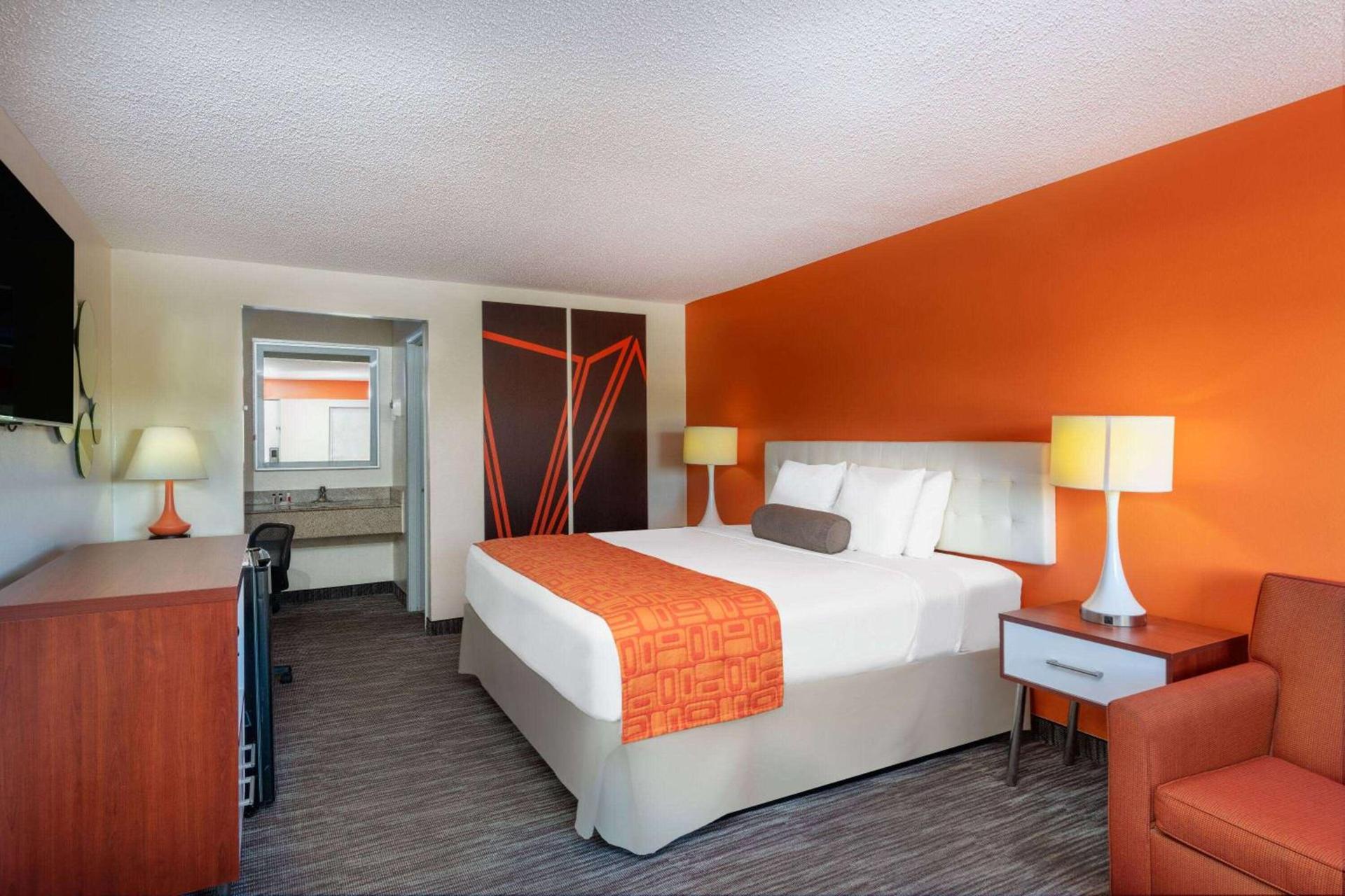 Howard Johnson by Wyndham Vero Beach/I-95 photo 30