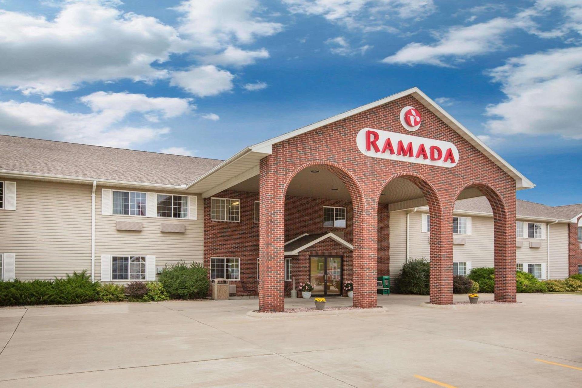 Ramada by Wyndham Spirit Lake/Okoboji — hotel in Spirit Lake