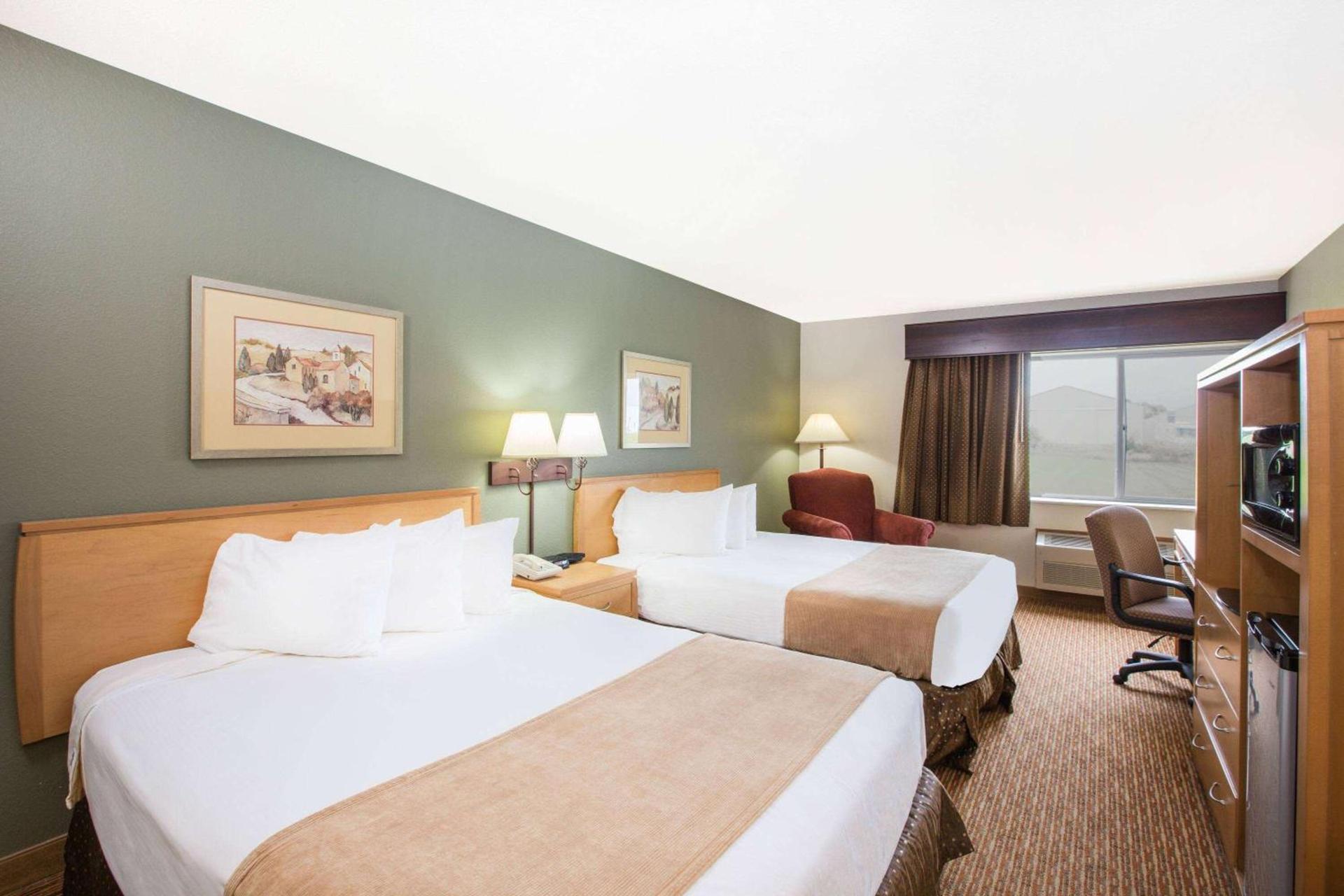 Ramada by Wyndham Spirit Lake/Okoboji photo 12