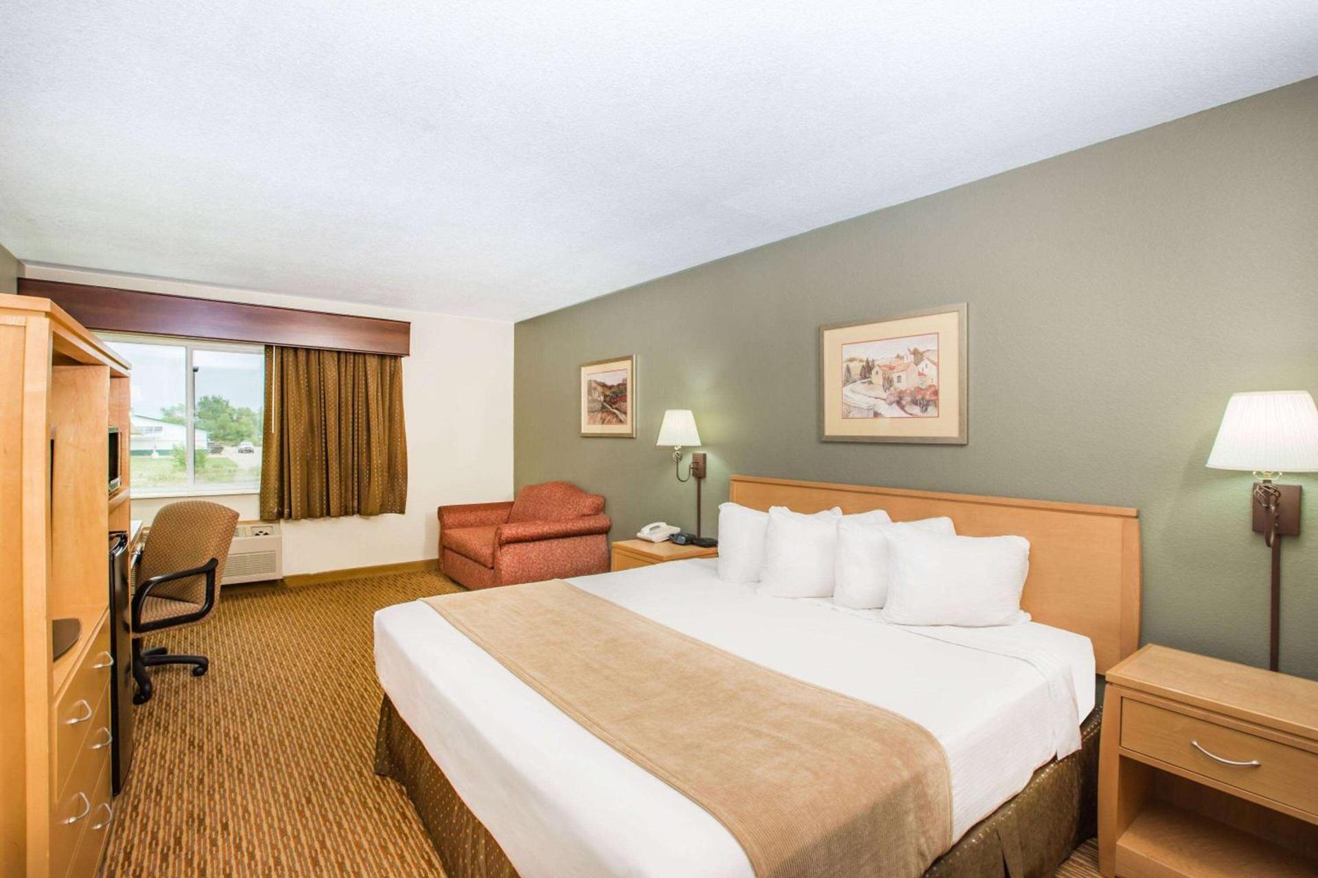 Ramada by Wyndham Spirit Lake/Okoboji photo 13