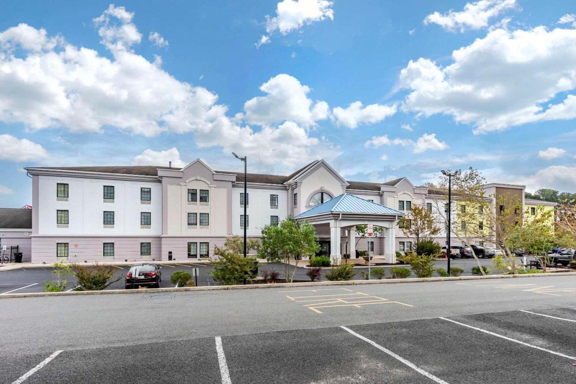 Comfort Suites Ocean City West photo 2
