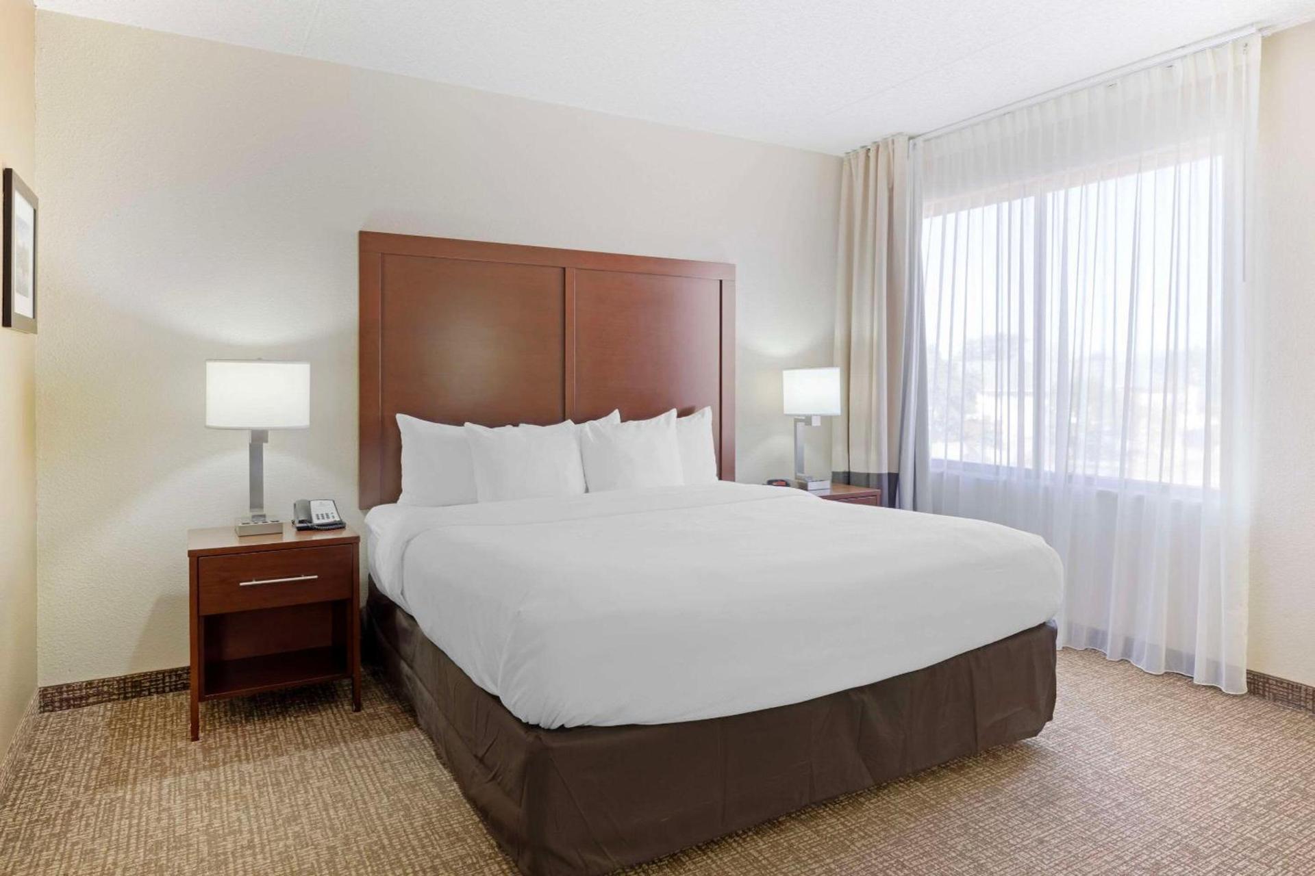 Comfort Inn & Suites Wichita Northeast photo 19