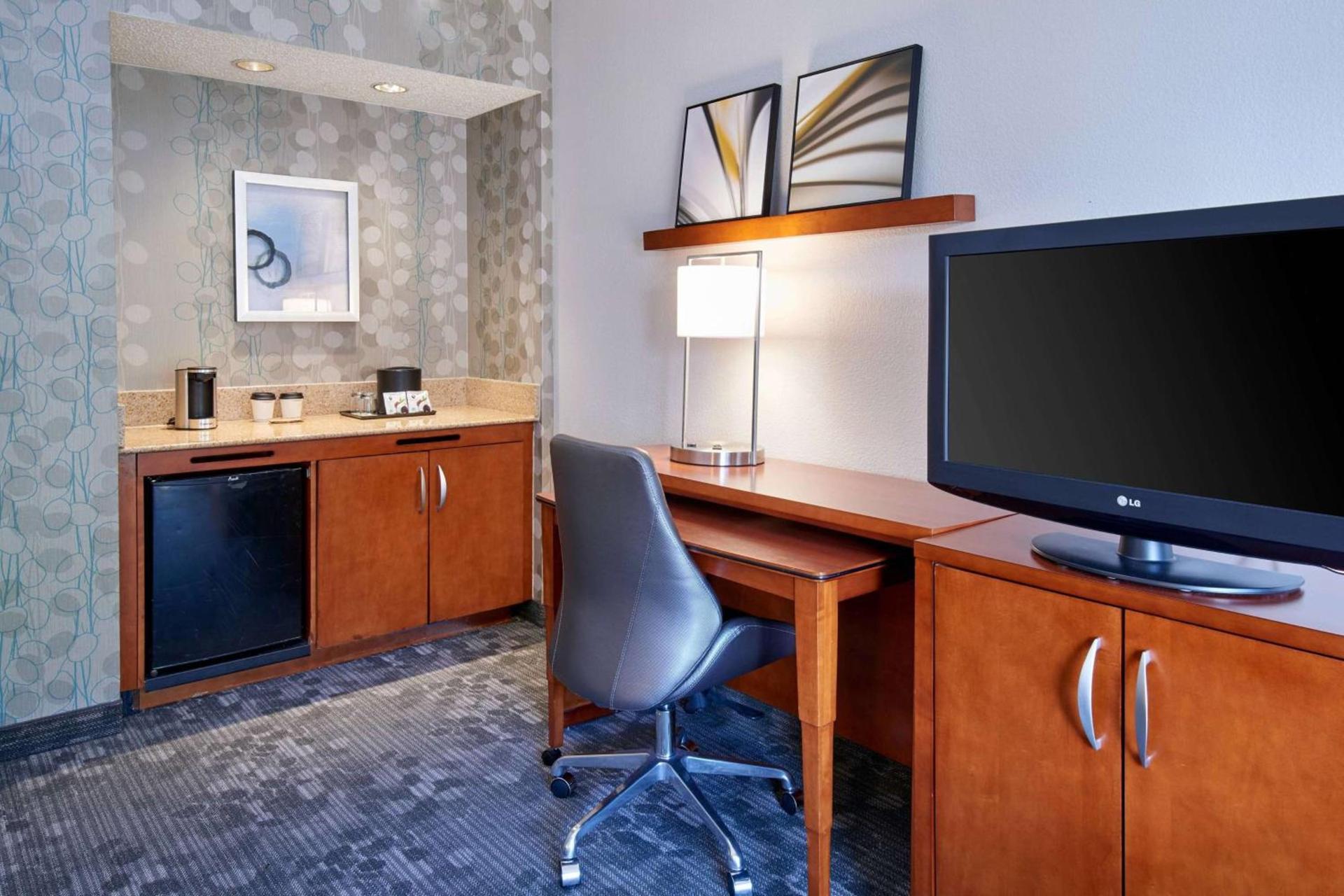 Comfort Inn & Suites Eden Prairie - Minneapolis Southwest photo 11