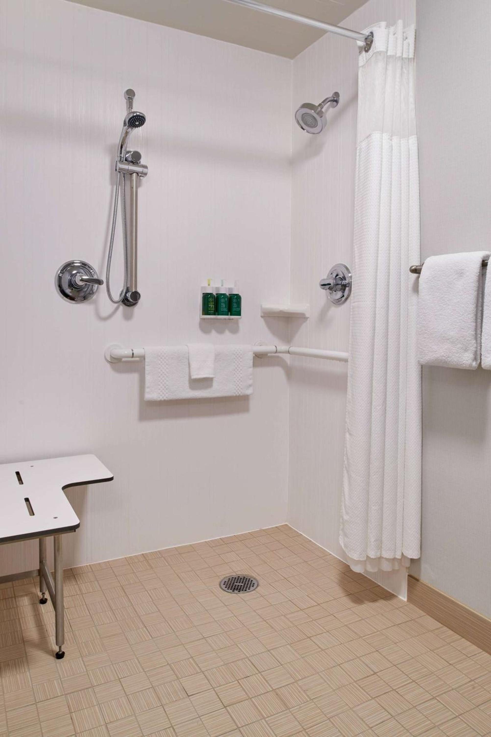 Comfort Inn & Suites Eden Prairie - Minneapolis Southwest photo 16