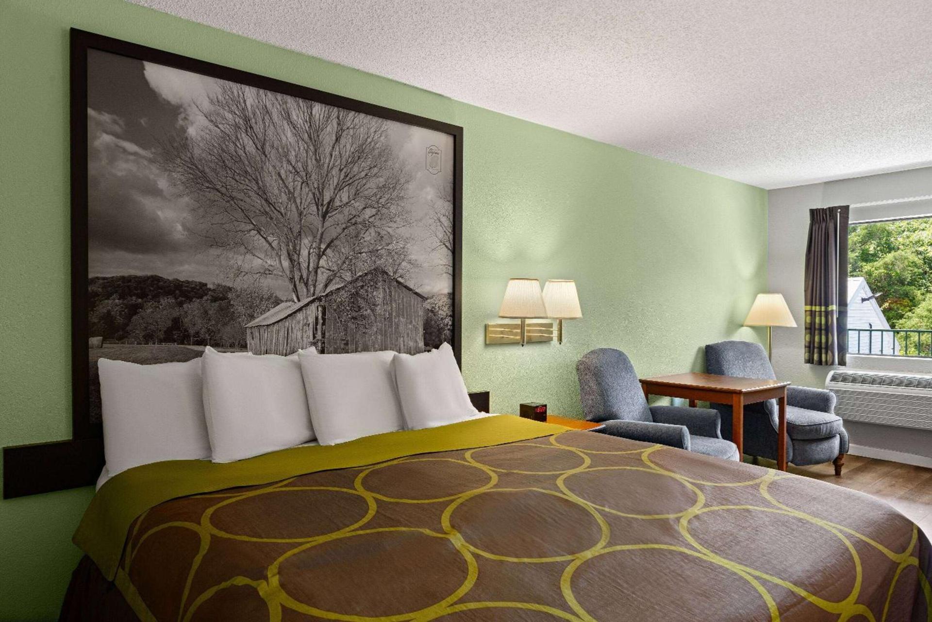 Super 8 by Wyndham Branson - Shepherd of the Hills Exwy photo 23