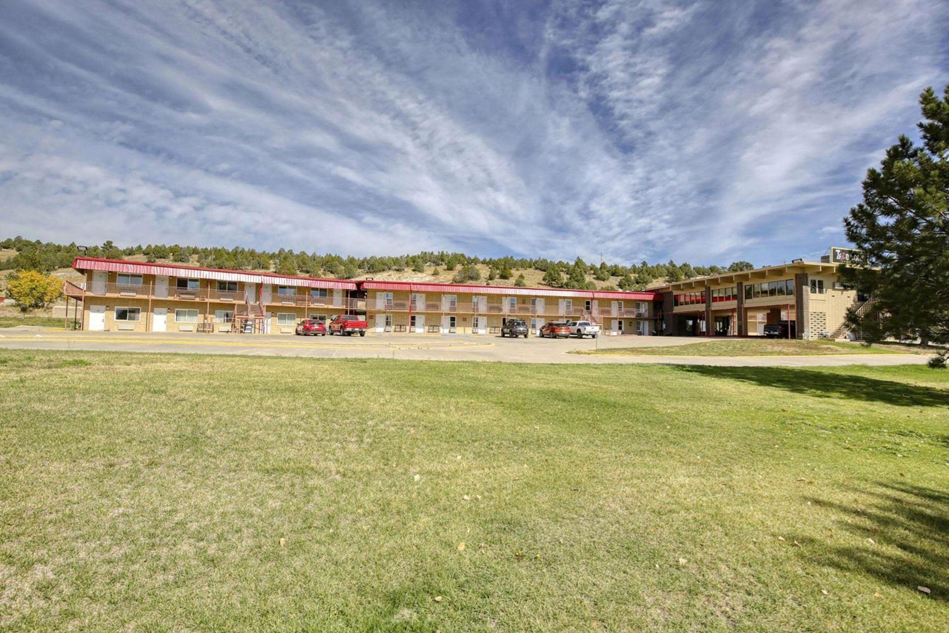 Super 8 by Wyndham Newcastle — hotel in Newcastle