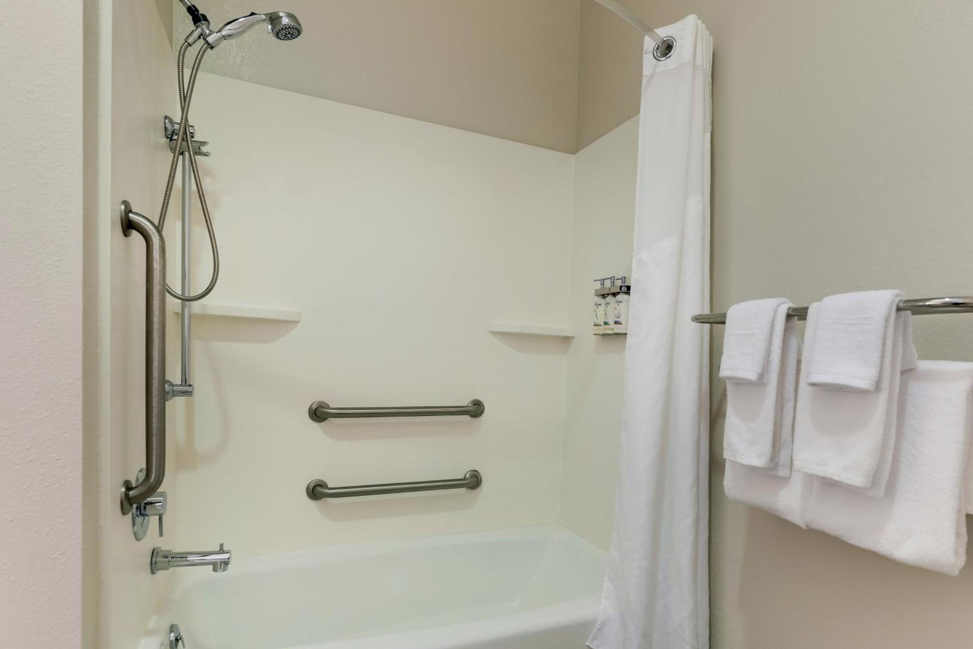 Holiday Inn Express Leland - Wilmington Area by IHG photo 18