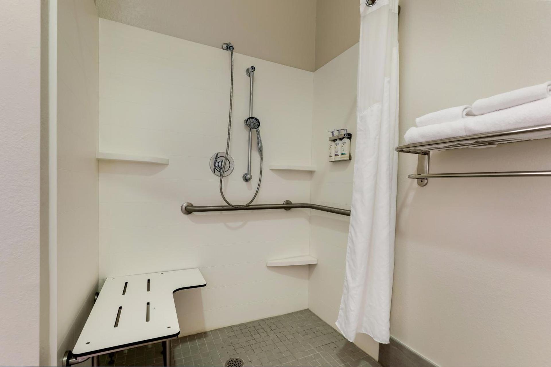 Holiday Inn Express Leland - Wilmington Area by IHG photo 19