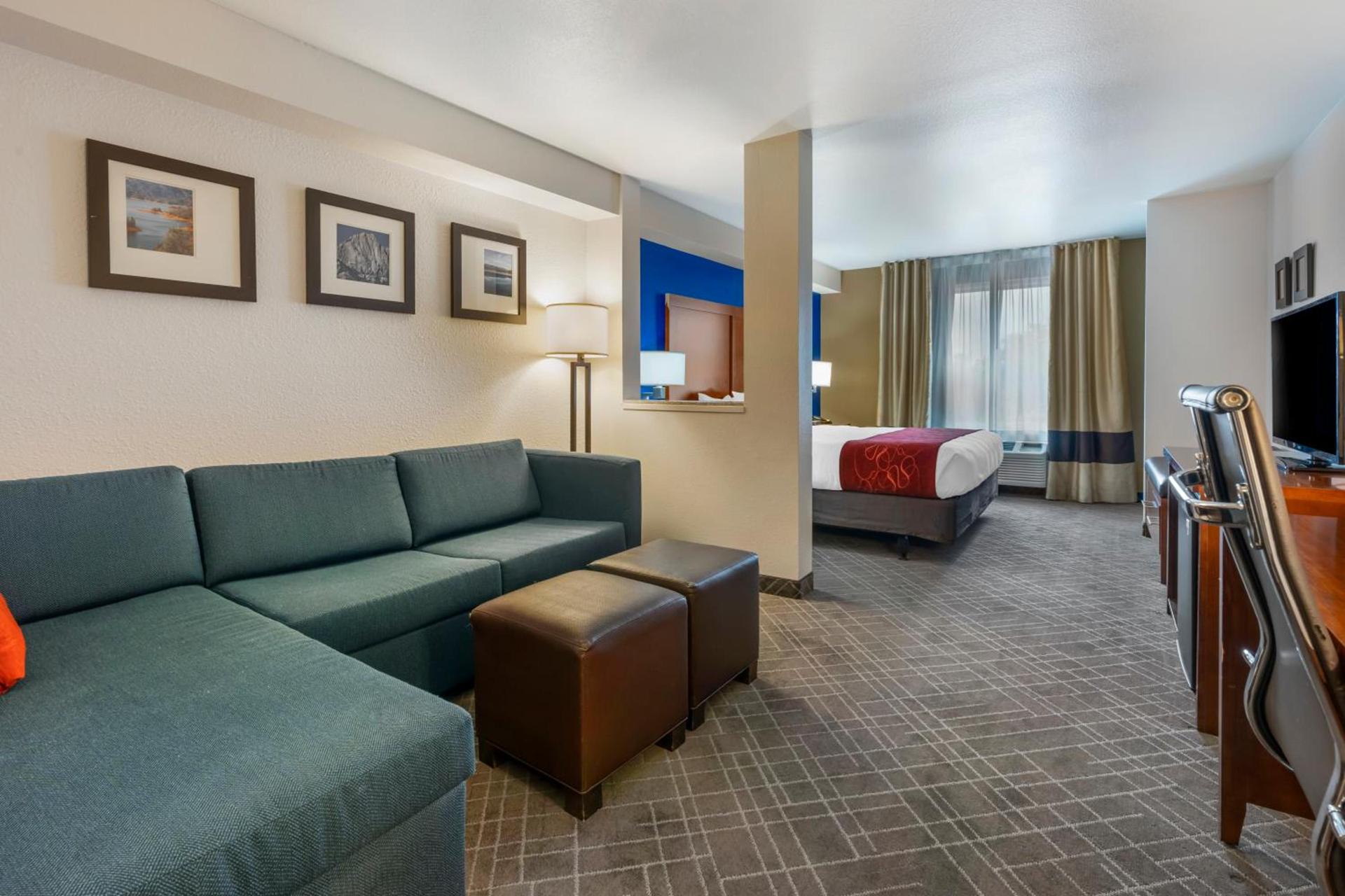 Comfort Suites Redding - Shasta Lake photo 36