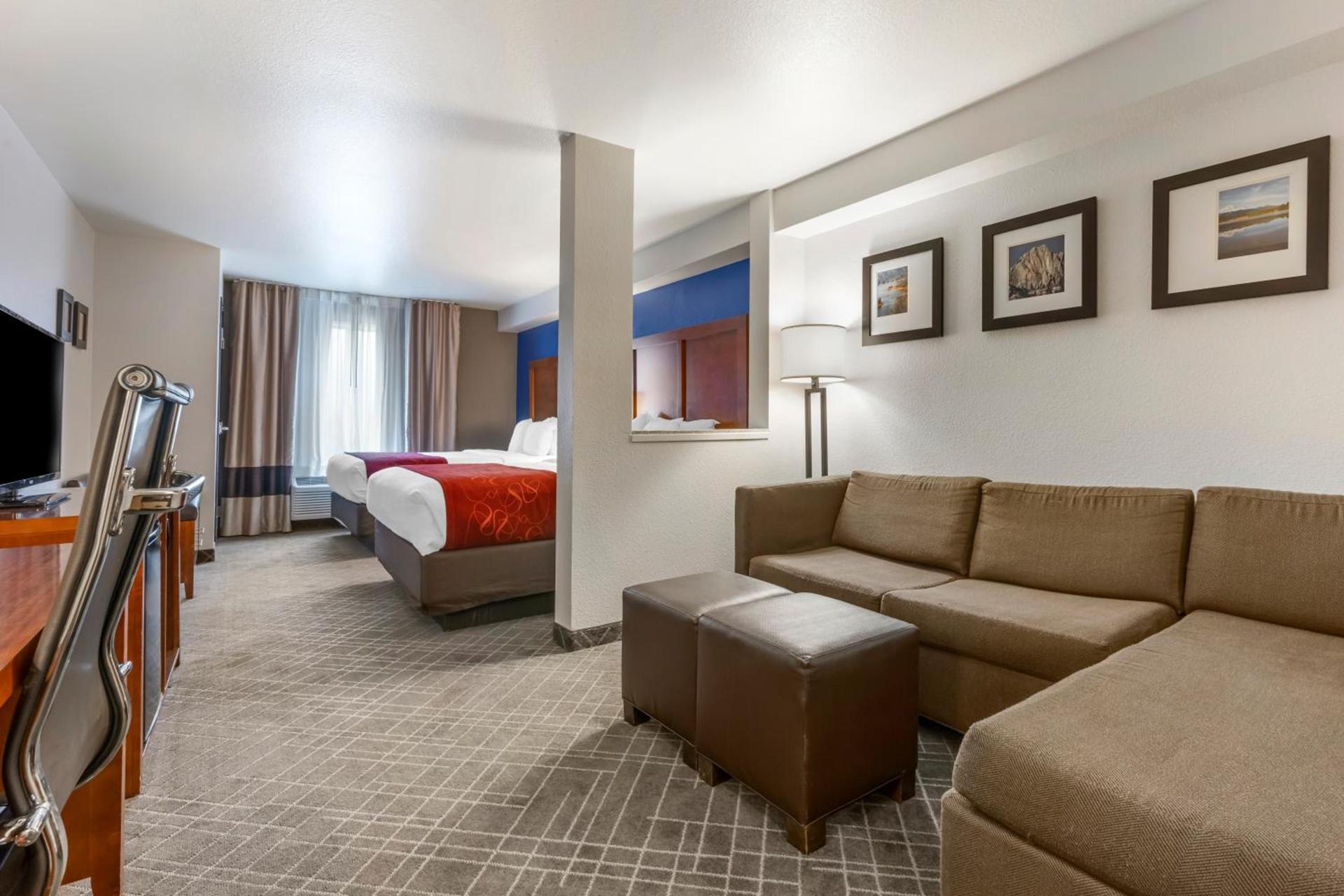 Comfort Suites Redding - Shasta Lake photo 34