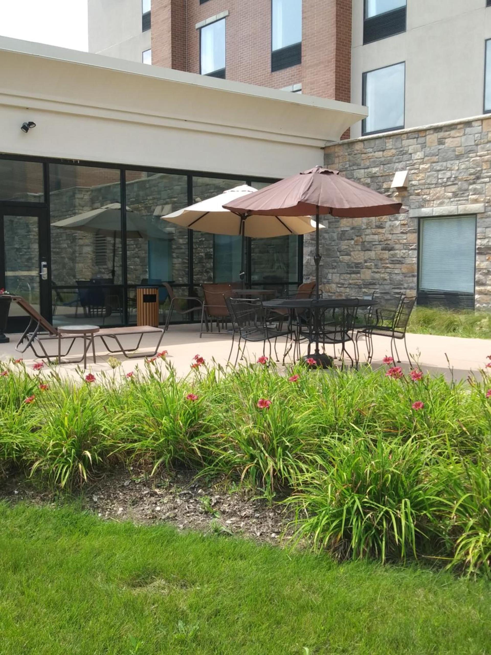 Hampton Inn & Suites Chicago Deer Park photo 47