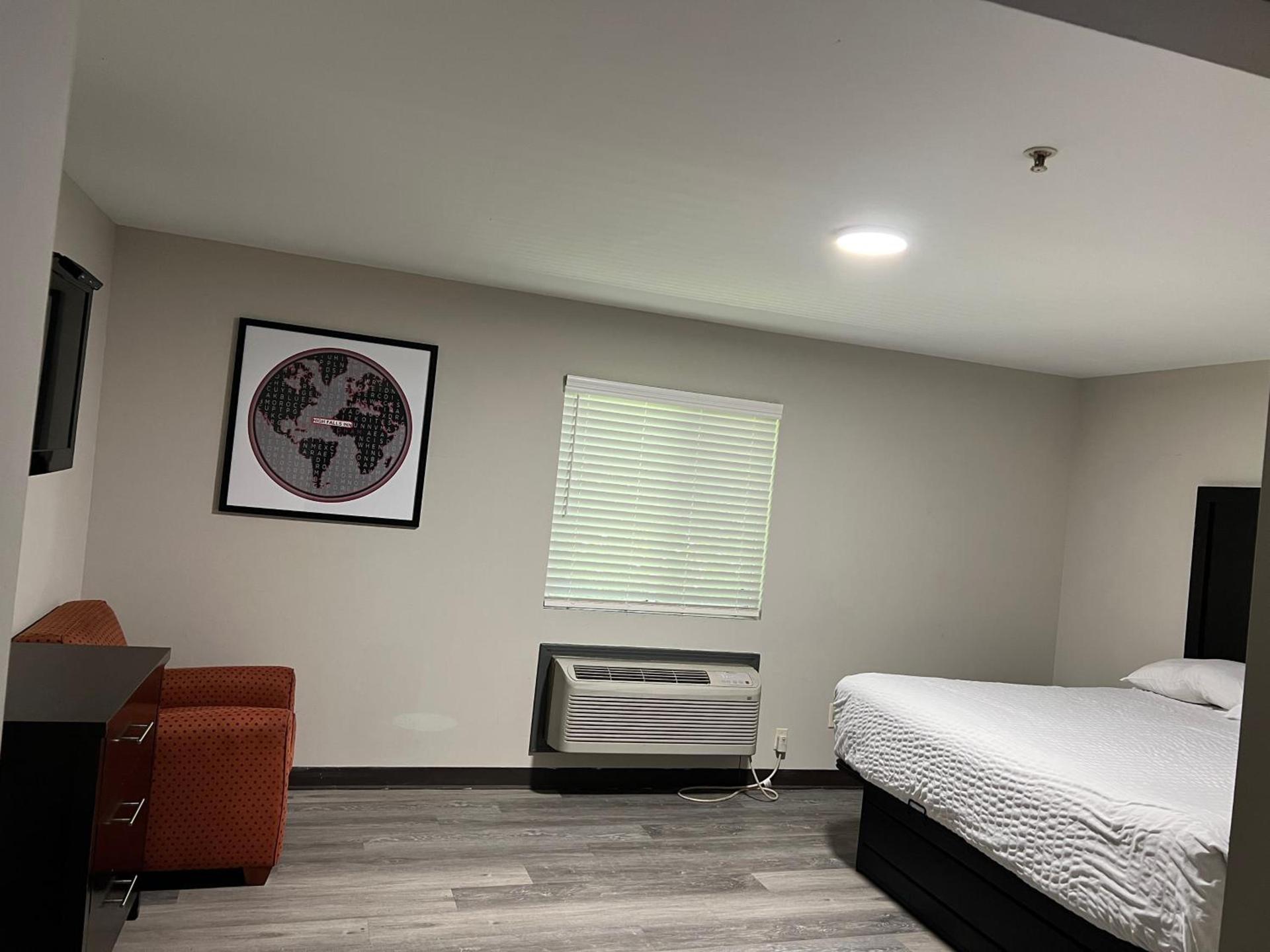 High Falls Inn & Suites photo 2