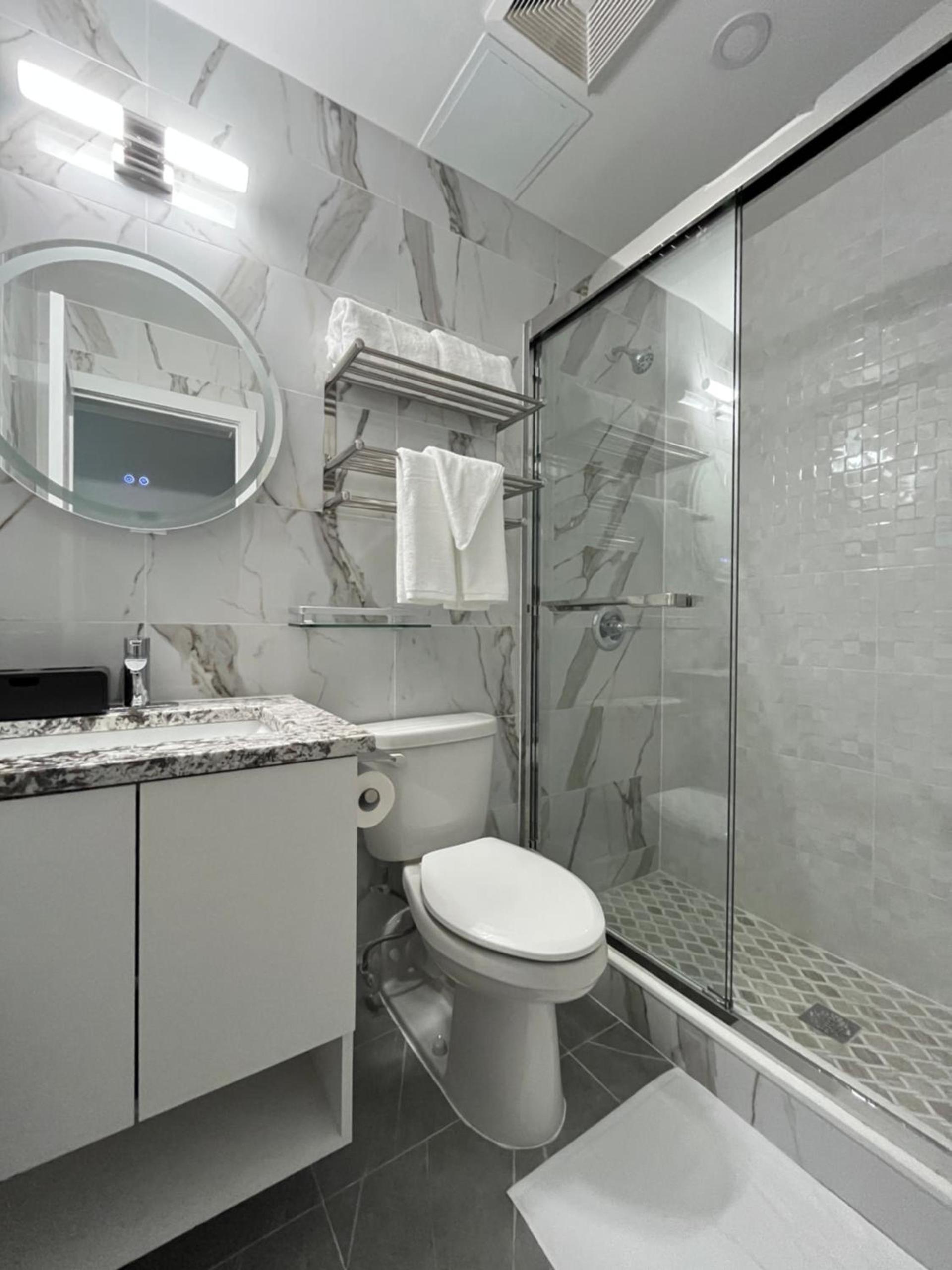 Starlight Hotel Near LGA Airport photo 32