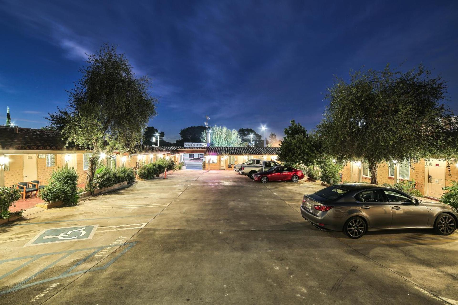 El Patio Inn - Near Universal Studios Hollywood photo 10