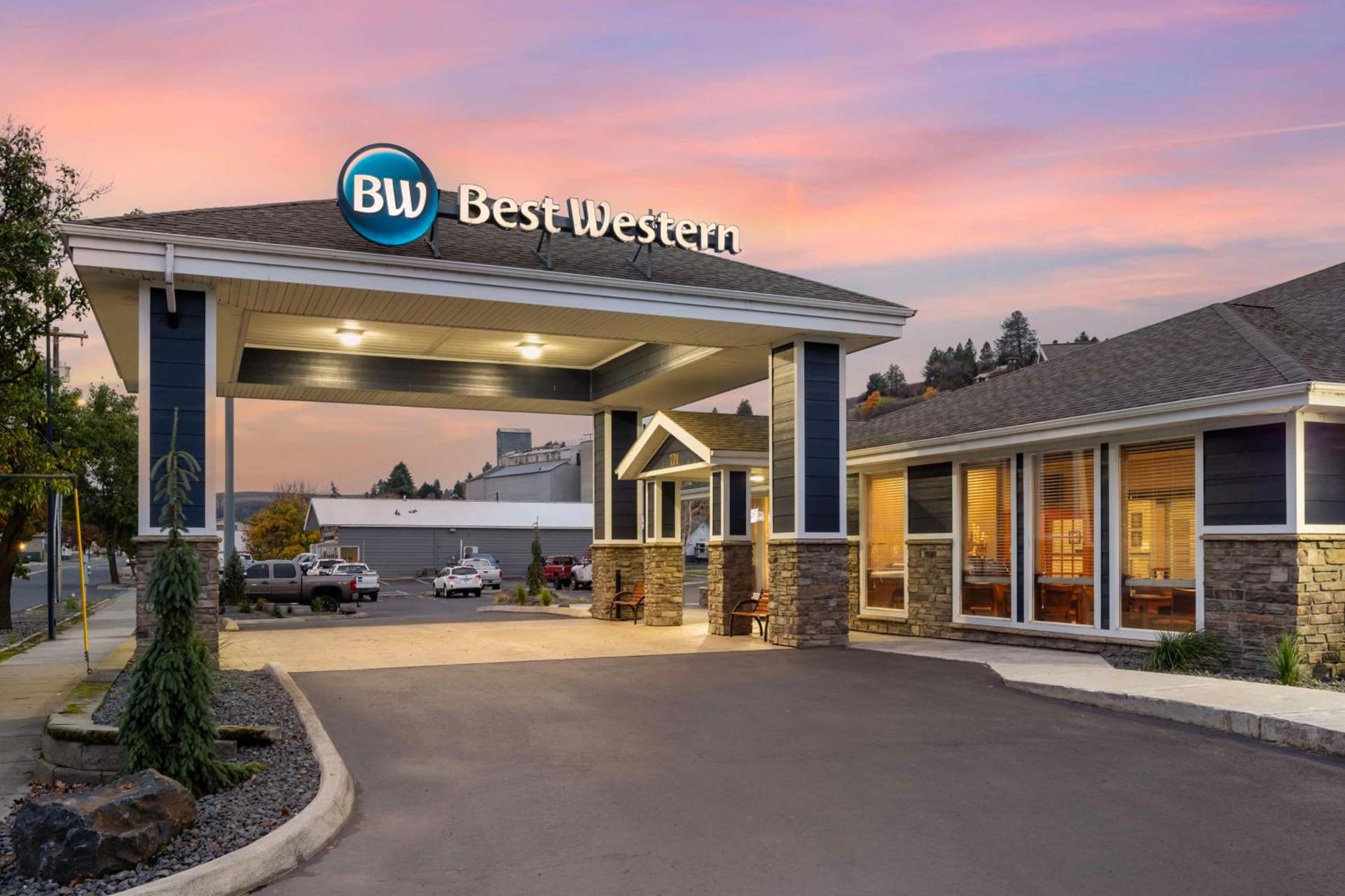 Best Western Wheatland Inn photo 1