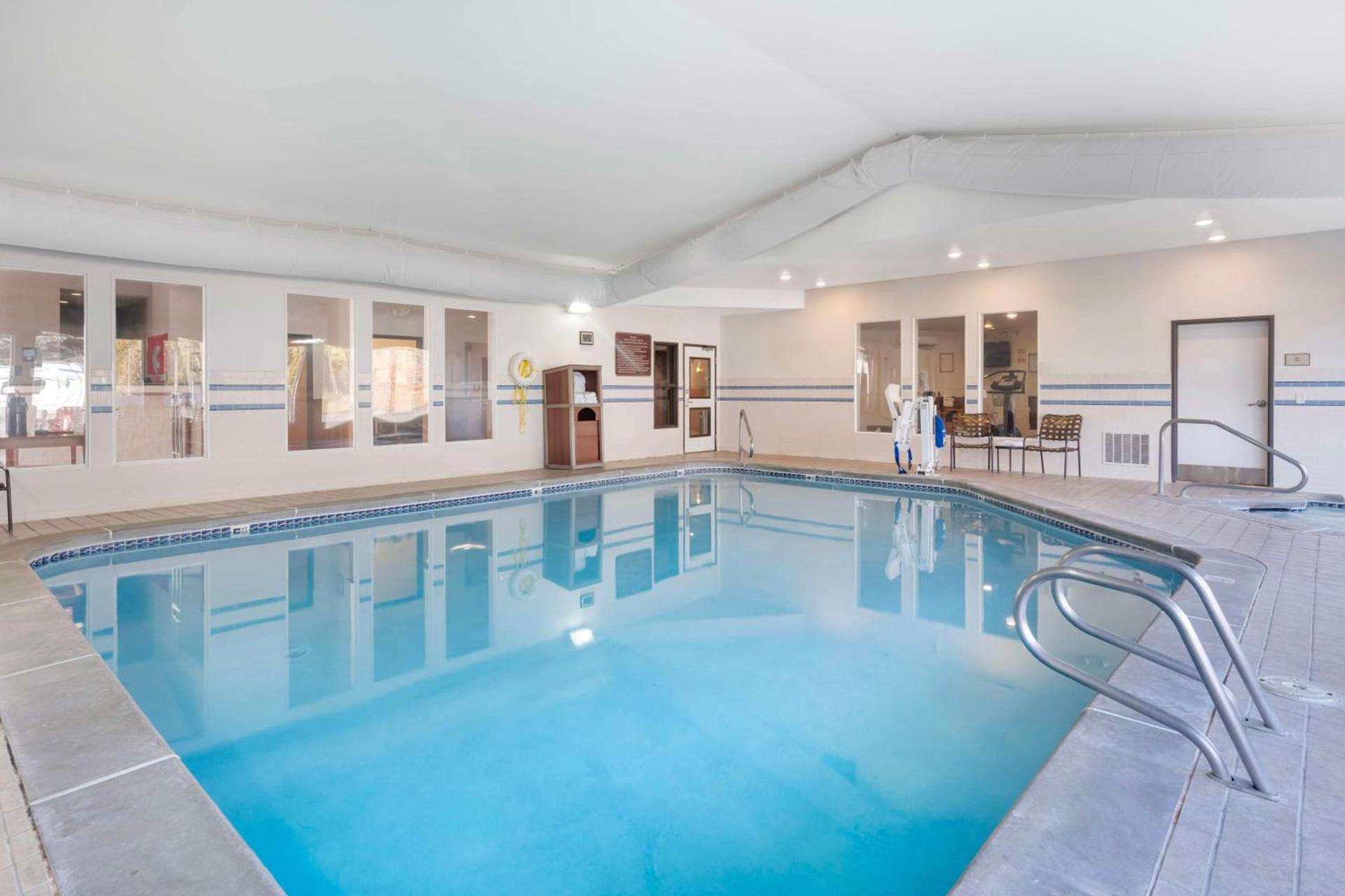 Best Western Wheatland Inn photo 7