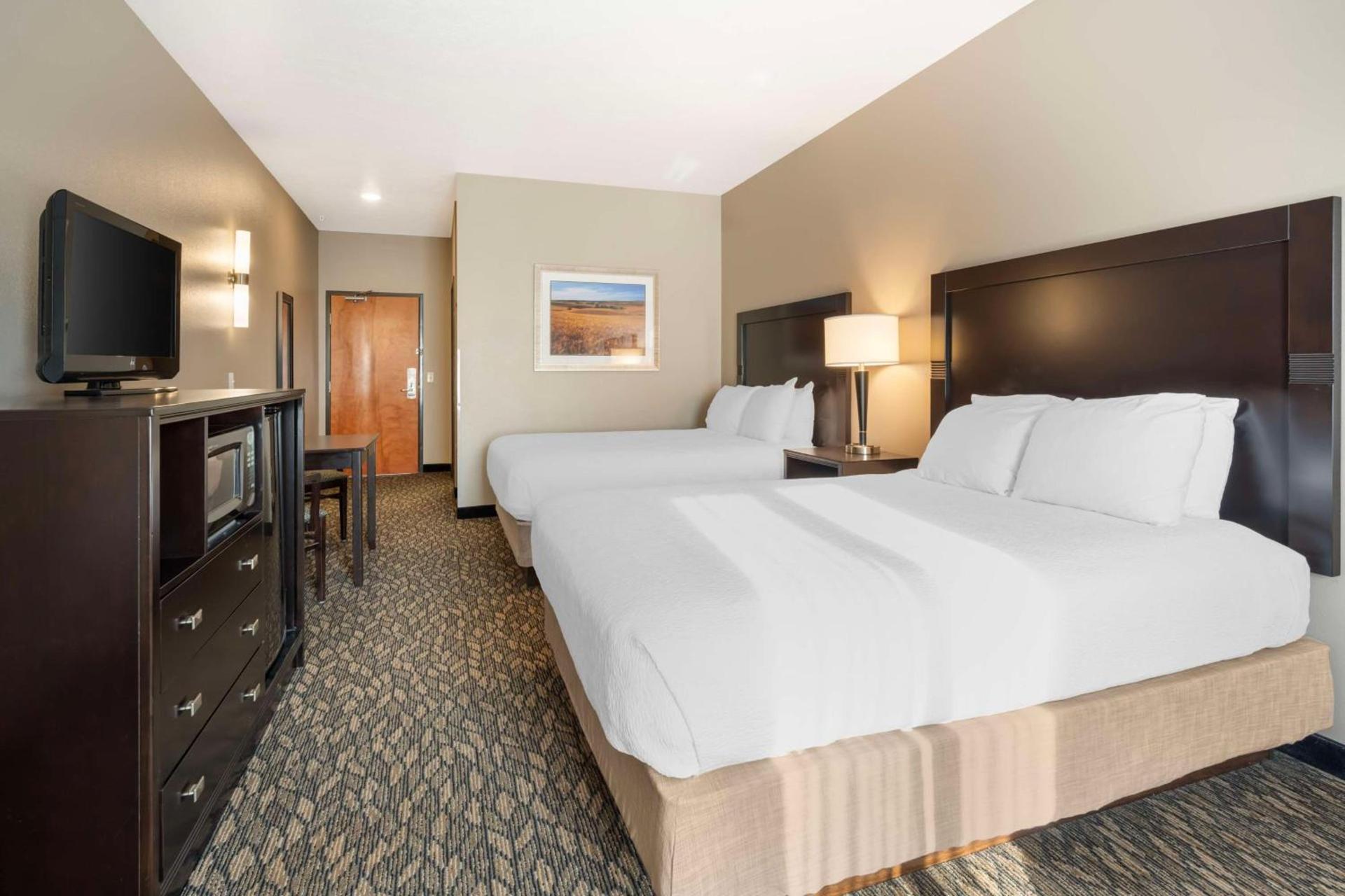 Best Western Wheatland Inn photo 8